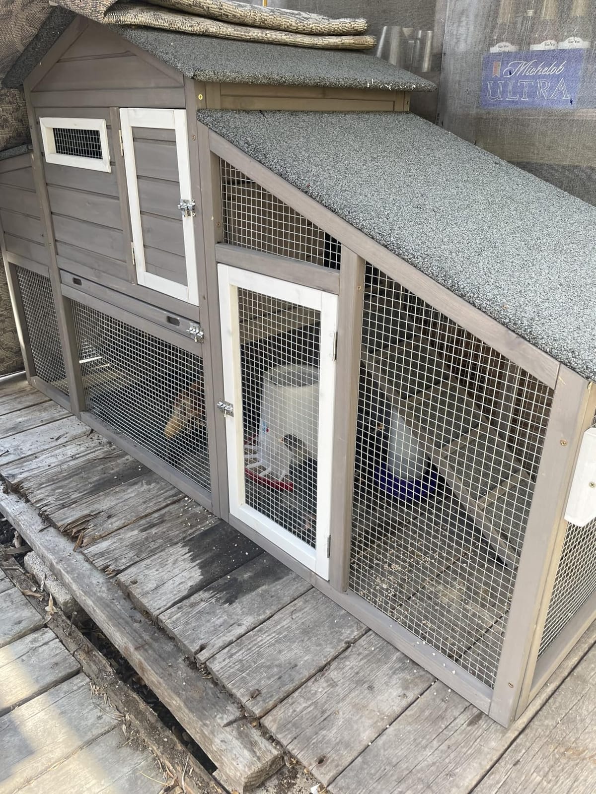 Ketive Large Wooden Chicken Coop with Run and Wheels, Grey customer photo 1
