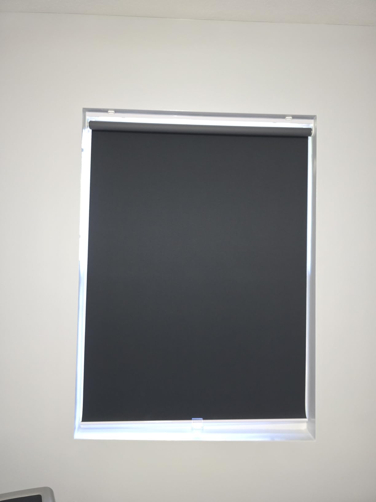SUNOFF Blackout Cordless Roller Shades Blinds,23
