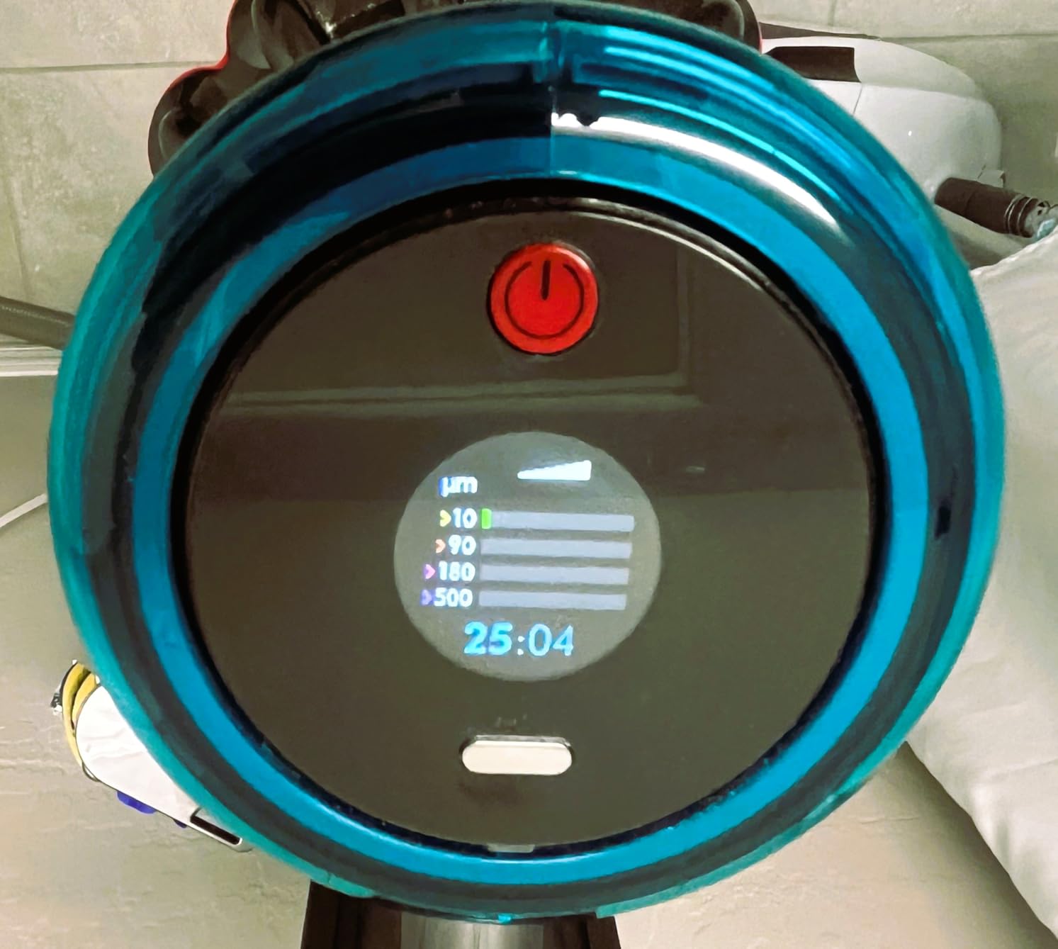 Dyson Gen5outsize Cordless Vacuum, 250AW, 3 Power Modes, Up to 140 Minutes,² XL bin, Illumination Reveals dust, HEPA Filtration, All Floor Types customer photo 2