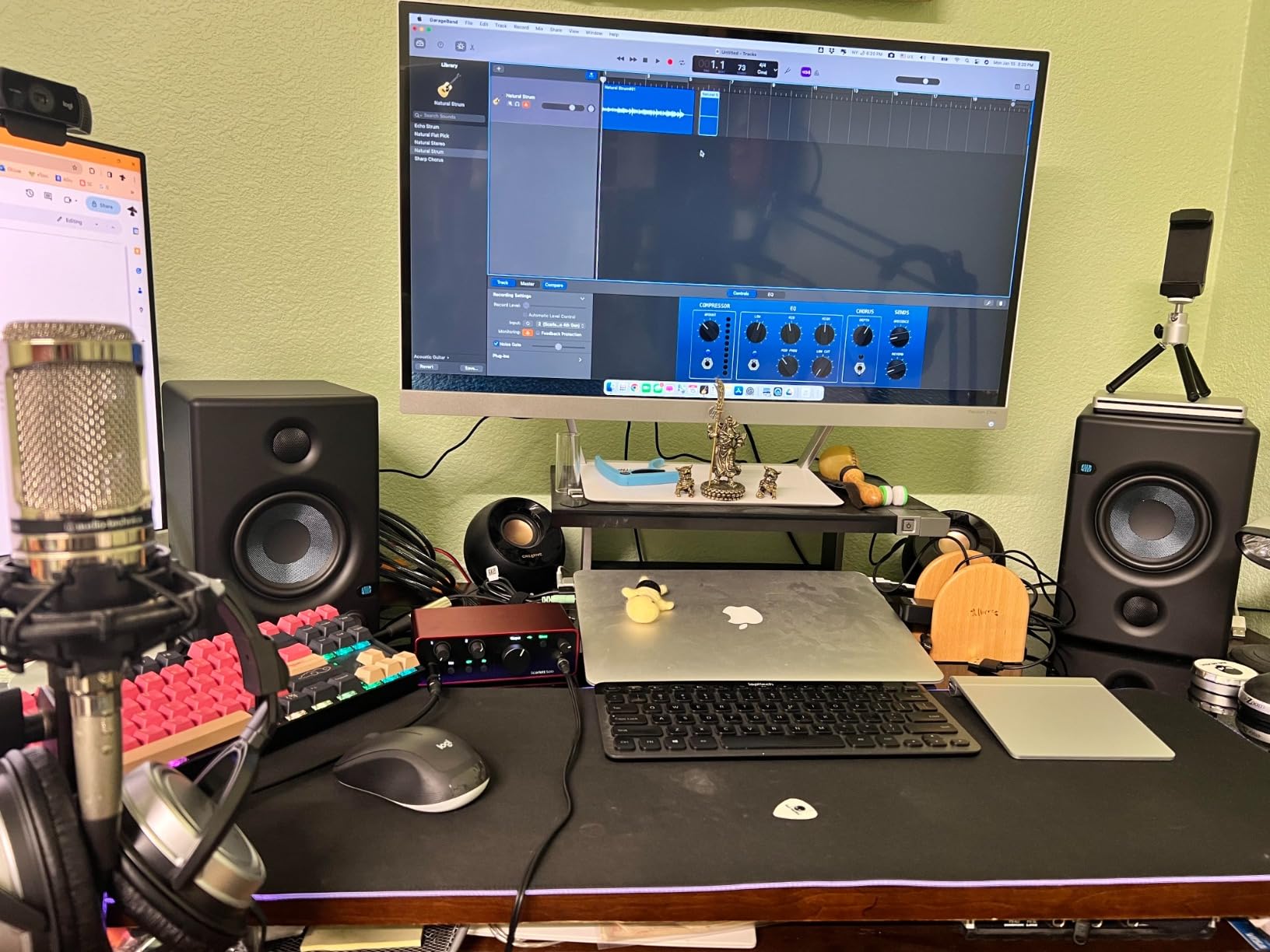 Focusrite Scarlett Solo 4th Gen USB-C Audio Interface | 1 XLR Mic Preamp, 1 Hi-Z Instrument Input, 24-Bit/192kHz, 120dB Dynamic Range, Air Modes, PC/Mac/iPad Compatible customer photo 2