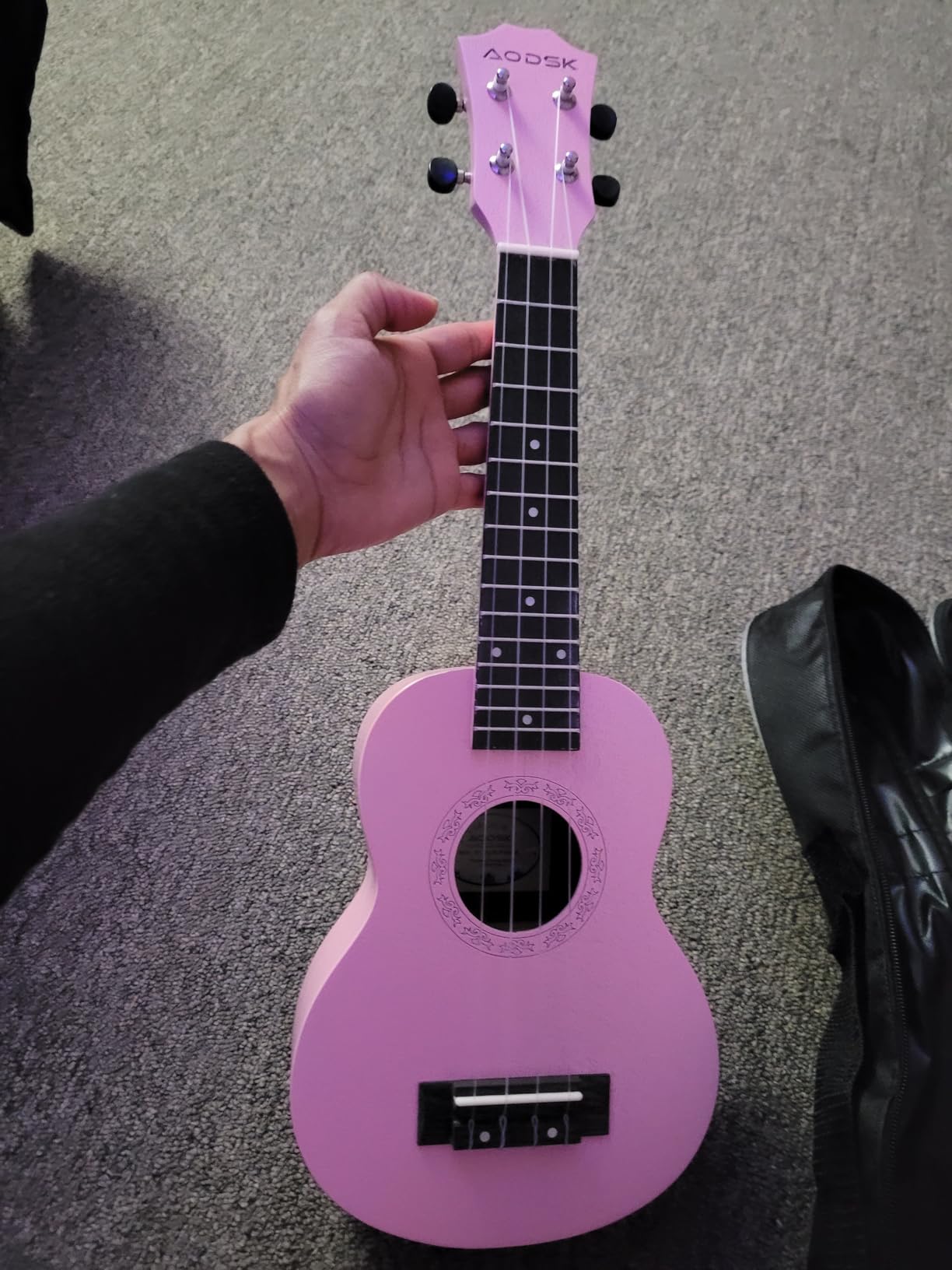 AODSK Concert Ukulele for Beginner 23 Inch Ukelele Kit with Gig Bag StrapTuner Nylon String 4 Picks Cloth Online Lesson Holiday Gift customer photo 1