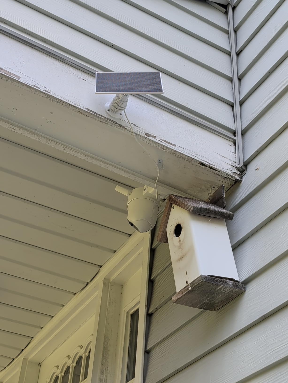 VIZIUUY 3MP Solar Security Cameras Wireless Outdoor, WiFi 6, 360° PTZ Camera | Color Night Vision, IP66 Weatherproof, PIR+AI Detection, 2-Way Audio, Alexa & Google Assistant customer photo 1