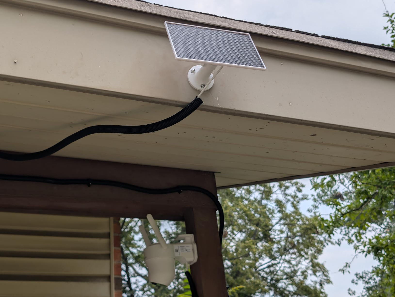 VIZIUUY 3MP Solar Security Cameras Wireless Outdoor, WiFi 6, 360° PTZ Camera | Color Night Vision, IP66 Weatherproof, PIR+AI Detection, 2-Way Audio, Alexa & Google Assistant customer photo 2