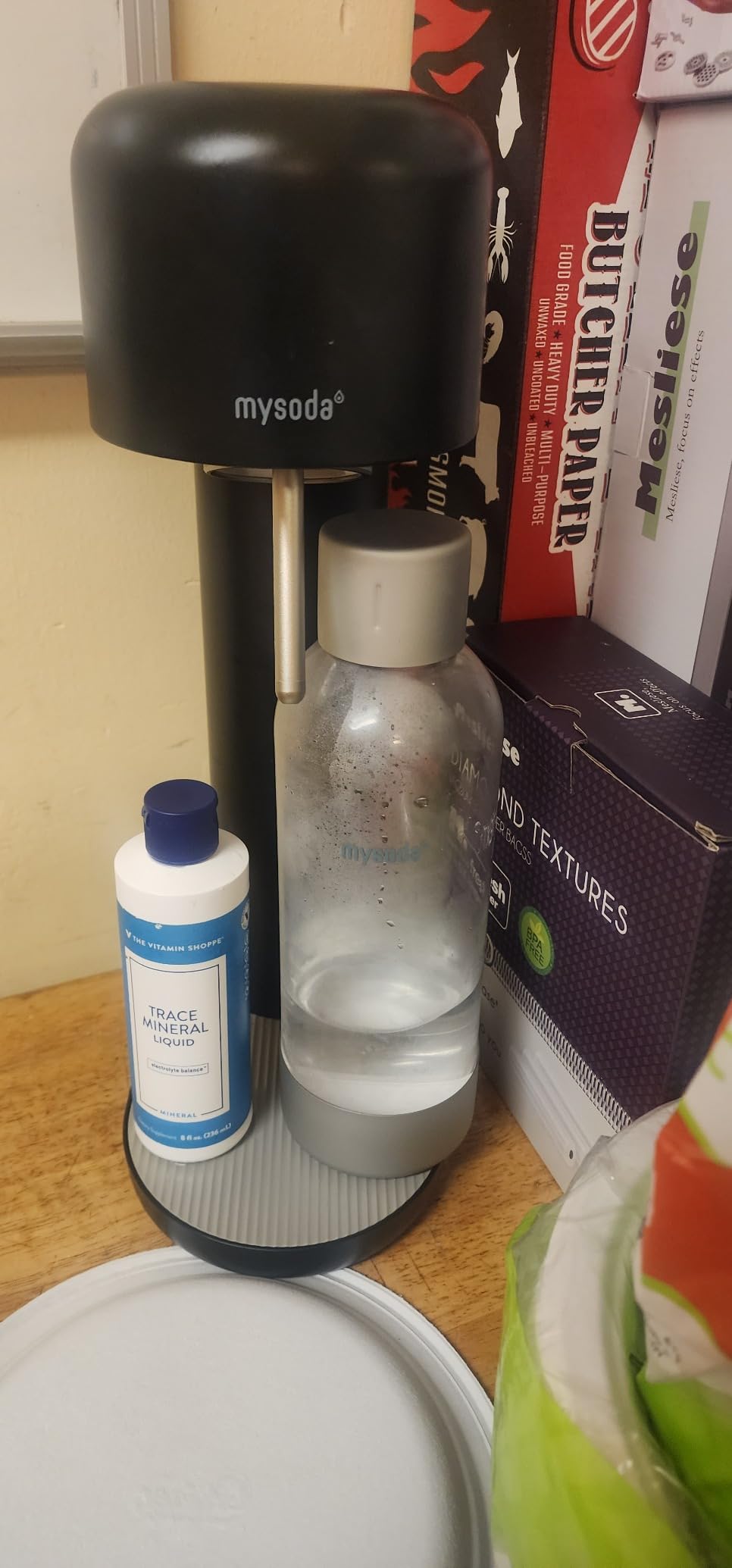 Mysoda Ruby 2 Sparkling Water Maker - with 1L Bottle - Black Copper | Silent Aluminum Sparkling Water Maker - Premium Quality - Ideal for Everyday Home Carbonation | CO2 Cylinder not Included customer photo 2