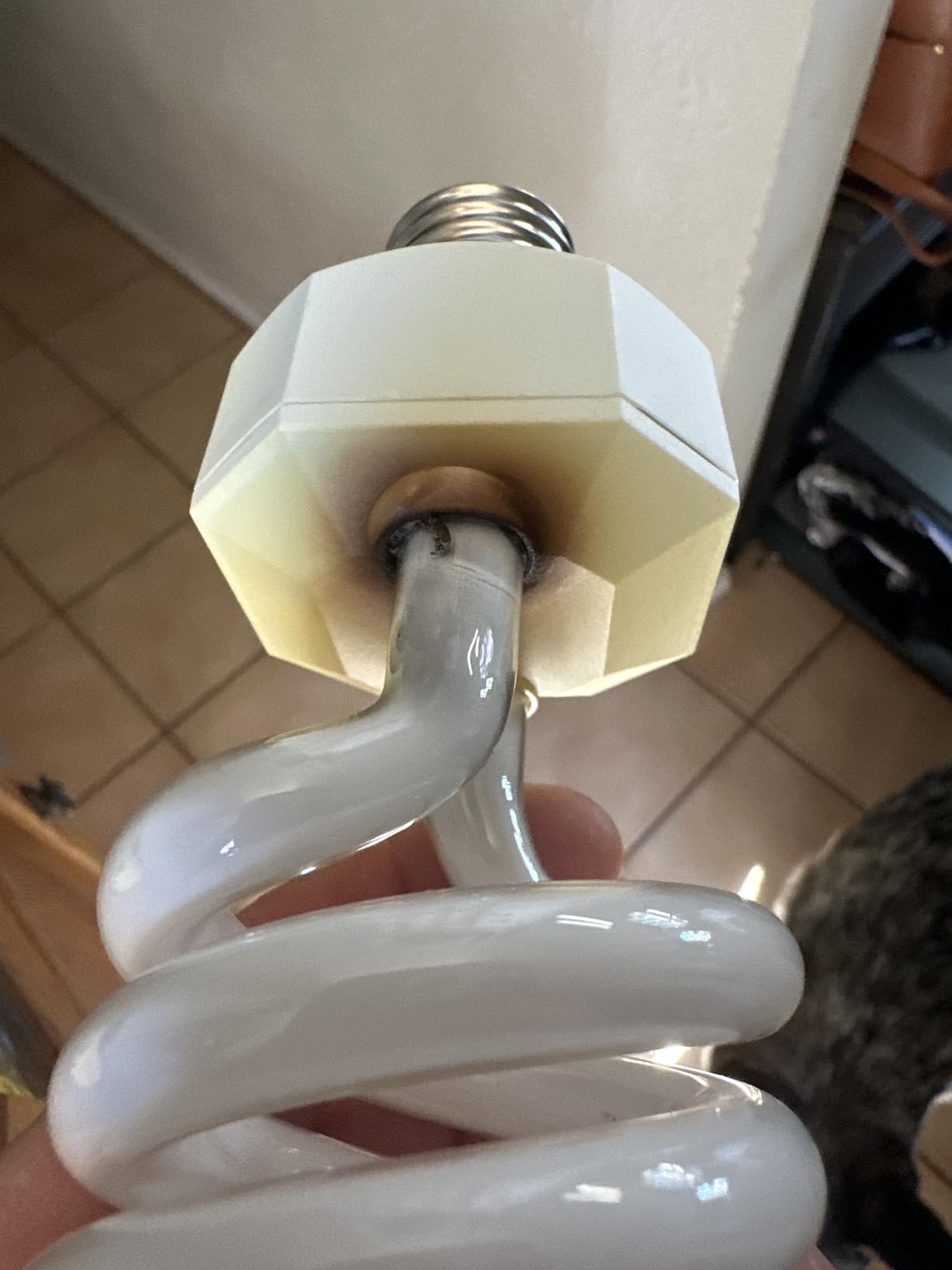 UVB Reptile Light Bulb 10.0, 23W UV Spiral Compact Florescent Terrarium Lamp Ideal for Desert Reptiles Bearded Dragons Lizard Tortoise Iguanas Chameleons Snake - 2 Pack customer photo 2
