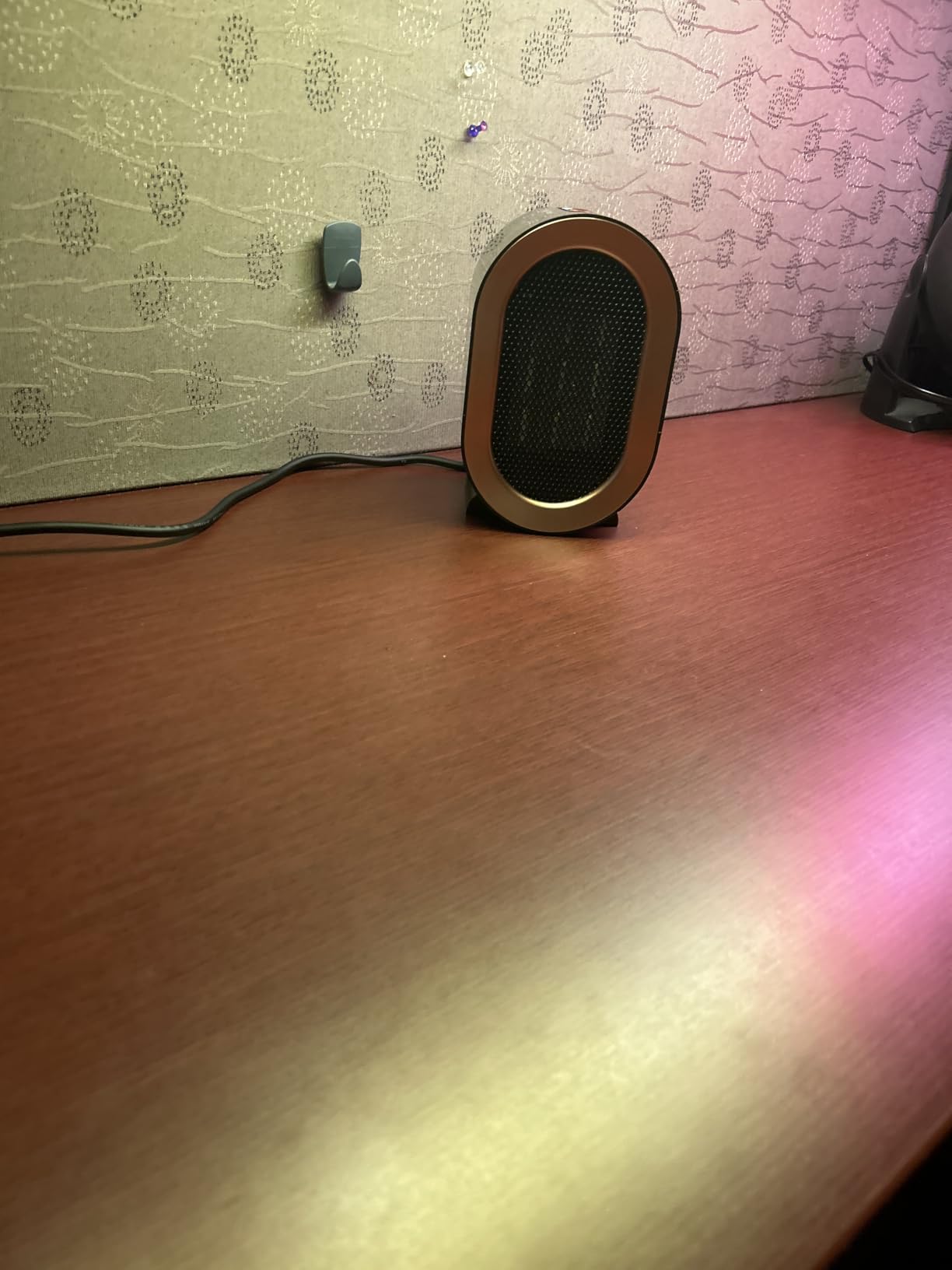 Indoor Electric Portable Space Heater, 1200W Personal Desk Heater, Fast Quiet Heating Ceramic with Thermostat for Large Room,Bedroom and Office Use (White) customer photo 2