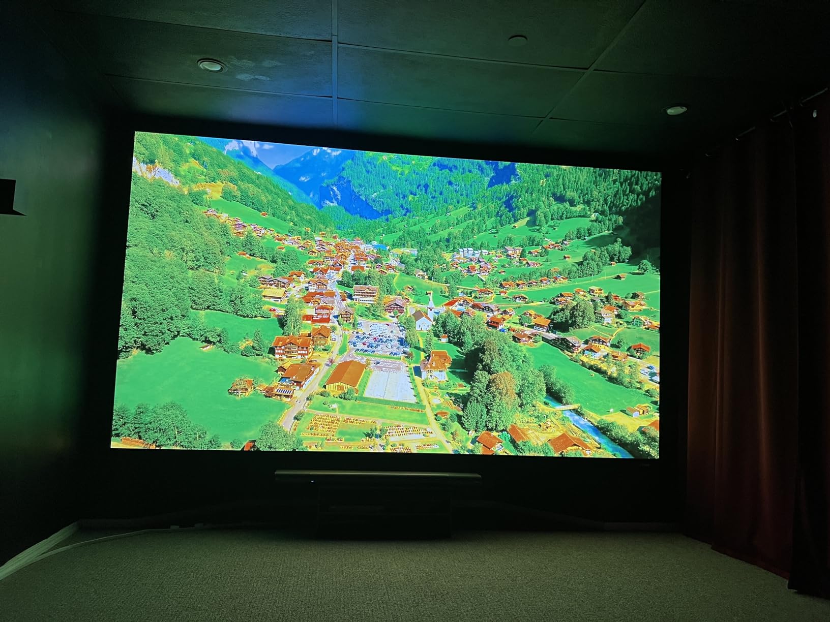 ViewSonic LX700-4K 4K UHD Laser Gaming Projector 3500 Lumens 240Hz Xbox customer photo 1