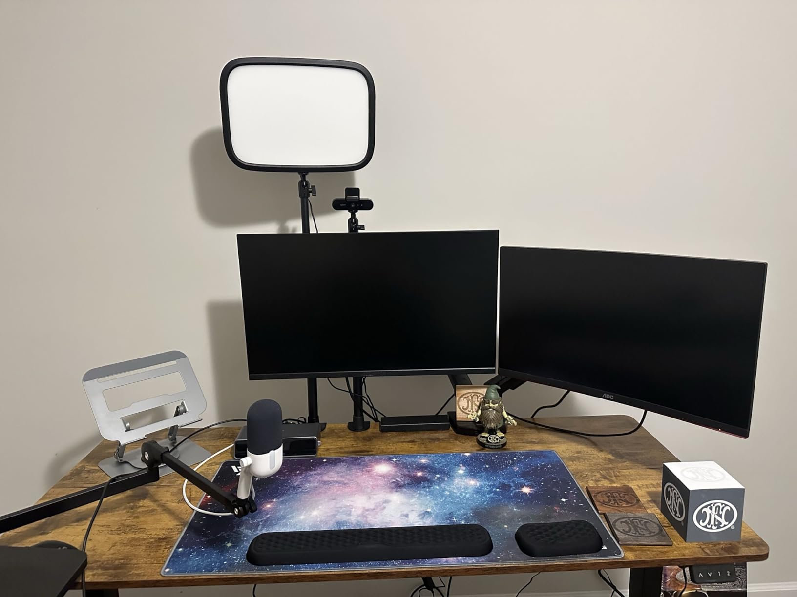 Sceptre 27-inch Prime Gaming Monitor 100Hz 1ms DisplayPort HDMI x2 100% sRGB AMD FreeSync Build-in Speakers, Eye Care Frameless Machine Black 2025 customer photo 1