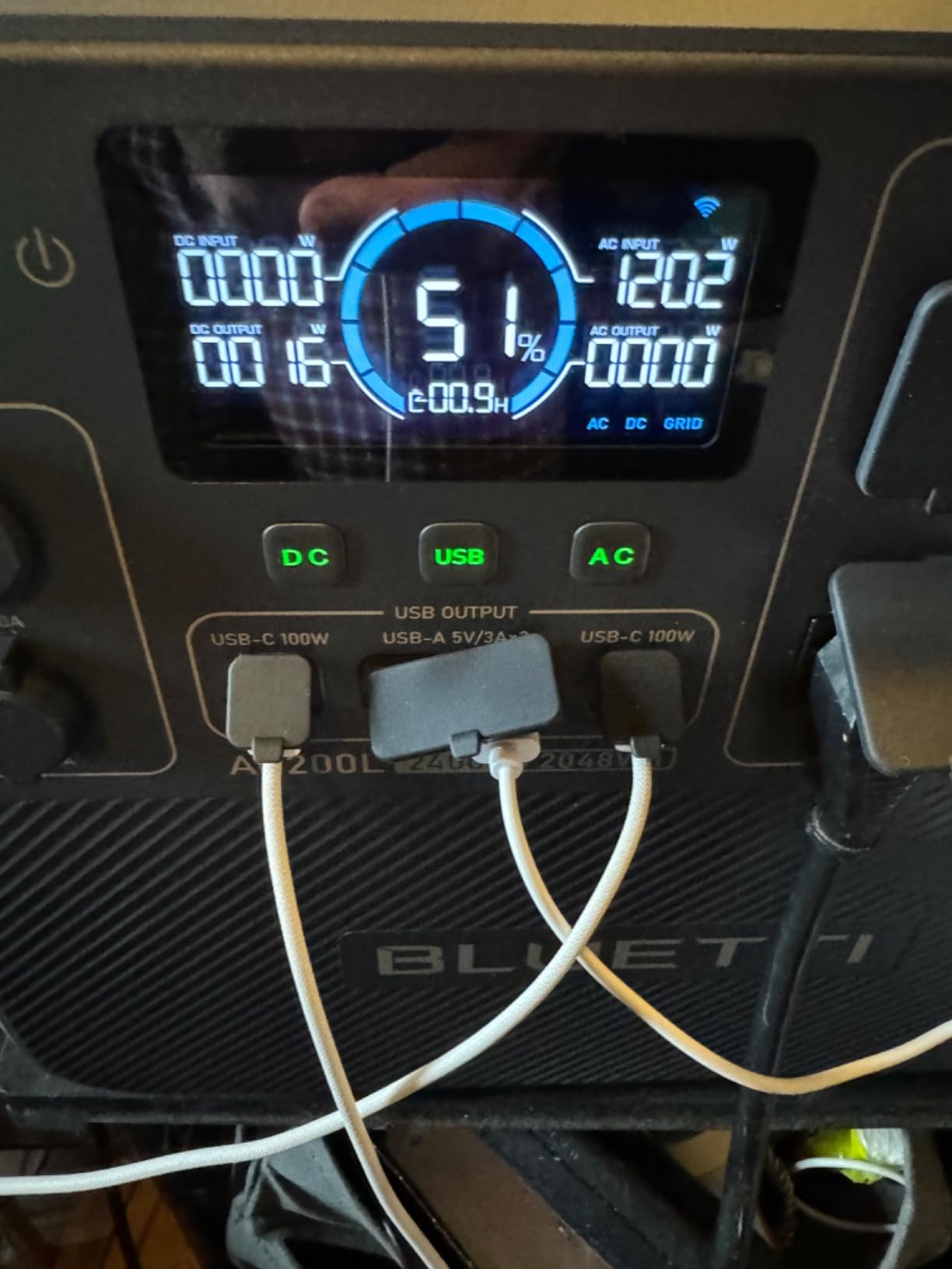 BLUETTI AC200L Portable Power Station 2048Wh 2400W LiFePO4 Battery | 3600W Power Lifting, Expandable to 8192Wh, 30A RV Output, Solar Generator For Camping, RV, Home Use, Emergency customer photo 1