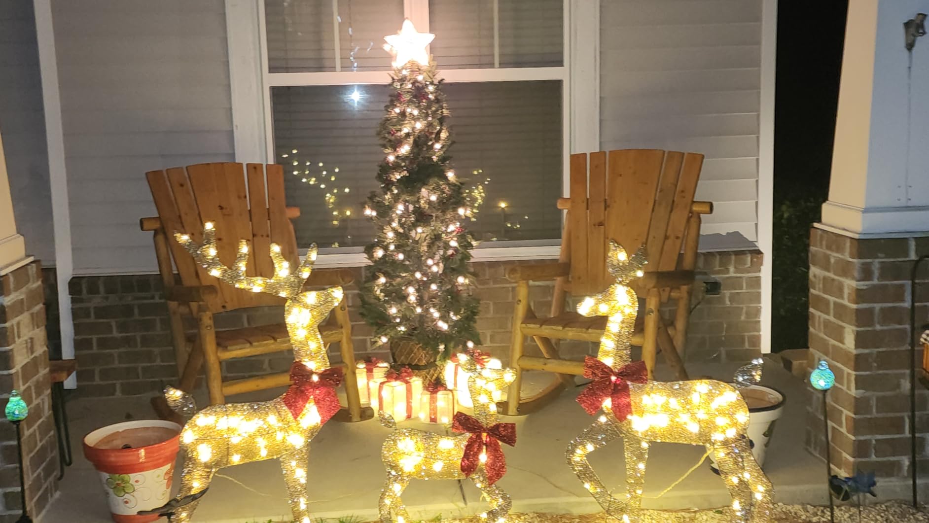 Best Choice Products 4ft 3-Piece 2D Lighted Christmas Deer Family Set, Large Outdoor Yard Reindeer Holiday Decoration with 175 LED Lights, Stakes, Zip Ties - Gold customer photo 1