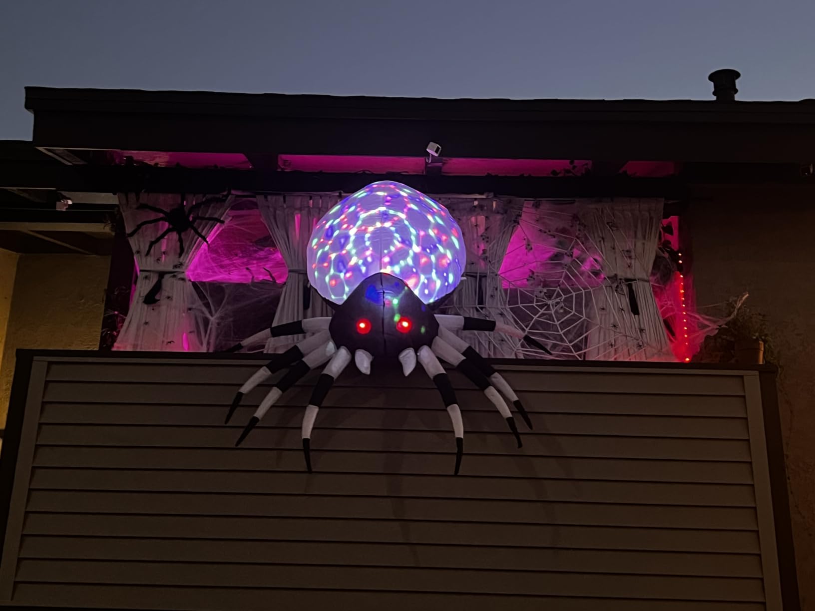 GOOSH 5 FT Width Halloween Inflatable Spider Outdoor Decoration with Magic Light, Blow Up Yard Inflatables Holiday Inflatables for Outdoor Yard Garden Lawn Decor customer photo 1