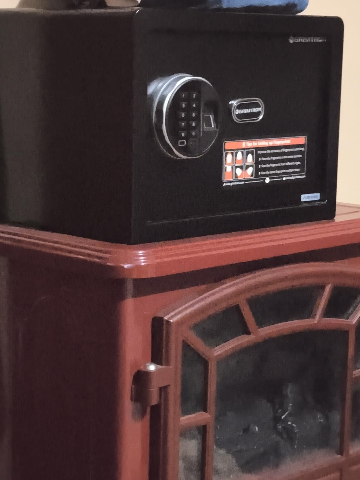 Grimtron 20LB Biometric Safe with Fingerprint Lock, 3-8 Digit PIN customer photo 2
