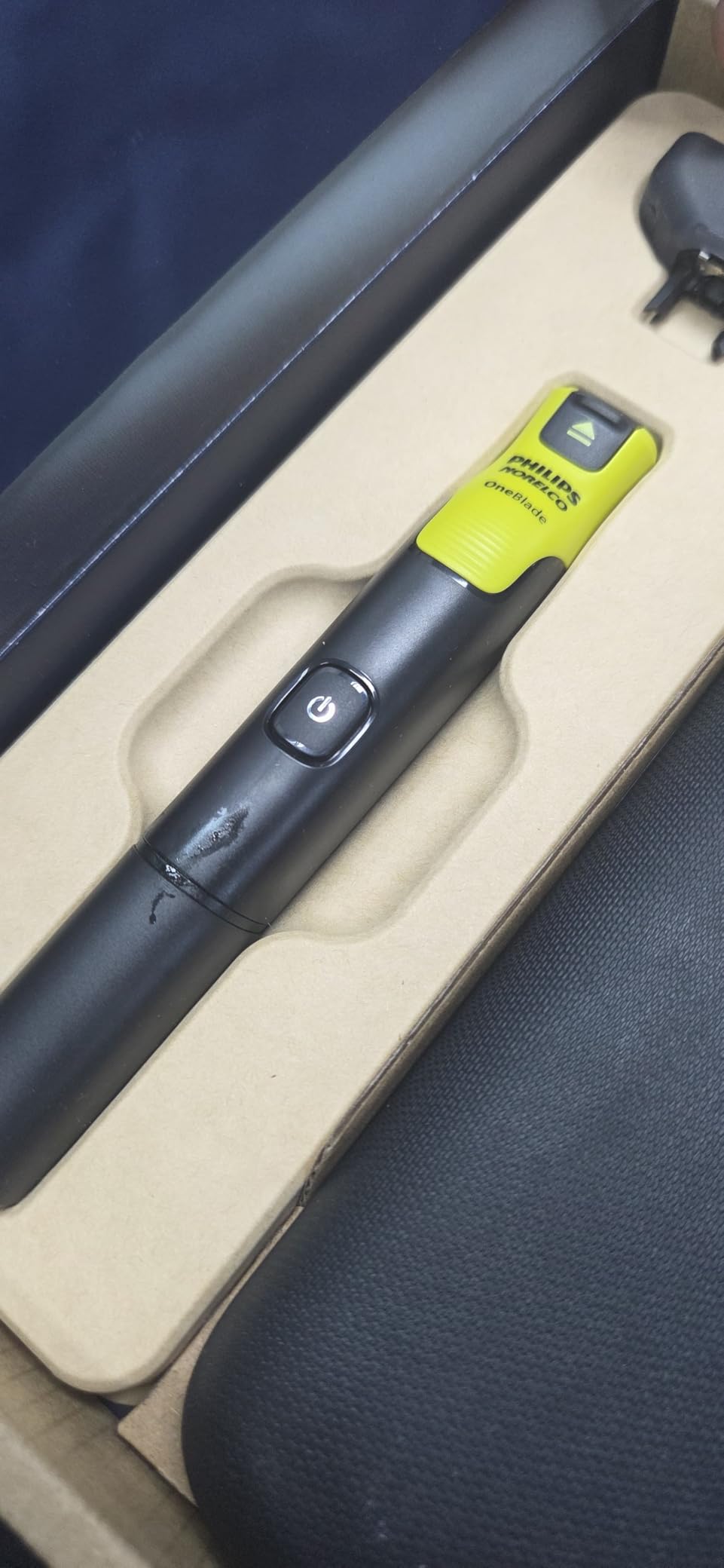 Philips Norelco OneBlade 360 Face + Body Trimmer & Shaver with Connectivity | Trim, Edge & Shave Face & Body, OneBlade App Guidance, Travel Case, Body Skin Guard, 5-in-1 Stubble Comb, Wet & Dry Use customer photo 1