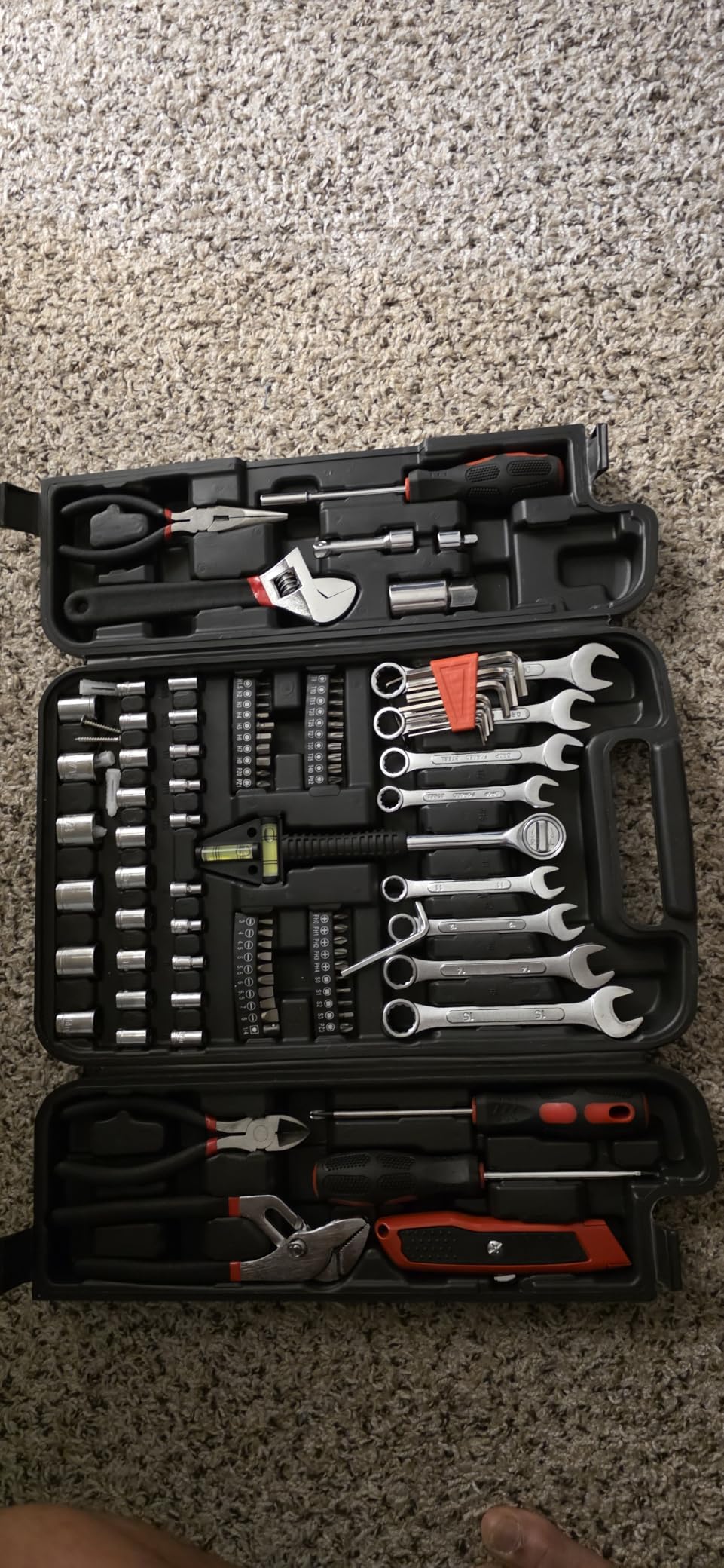 TLGREEN 95-Piece Mechanic Tool Set with Storage Case, Yellow customer photo 1