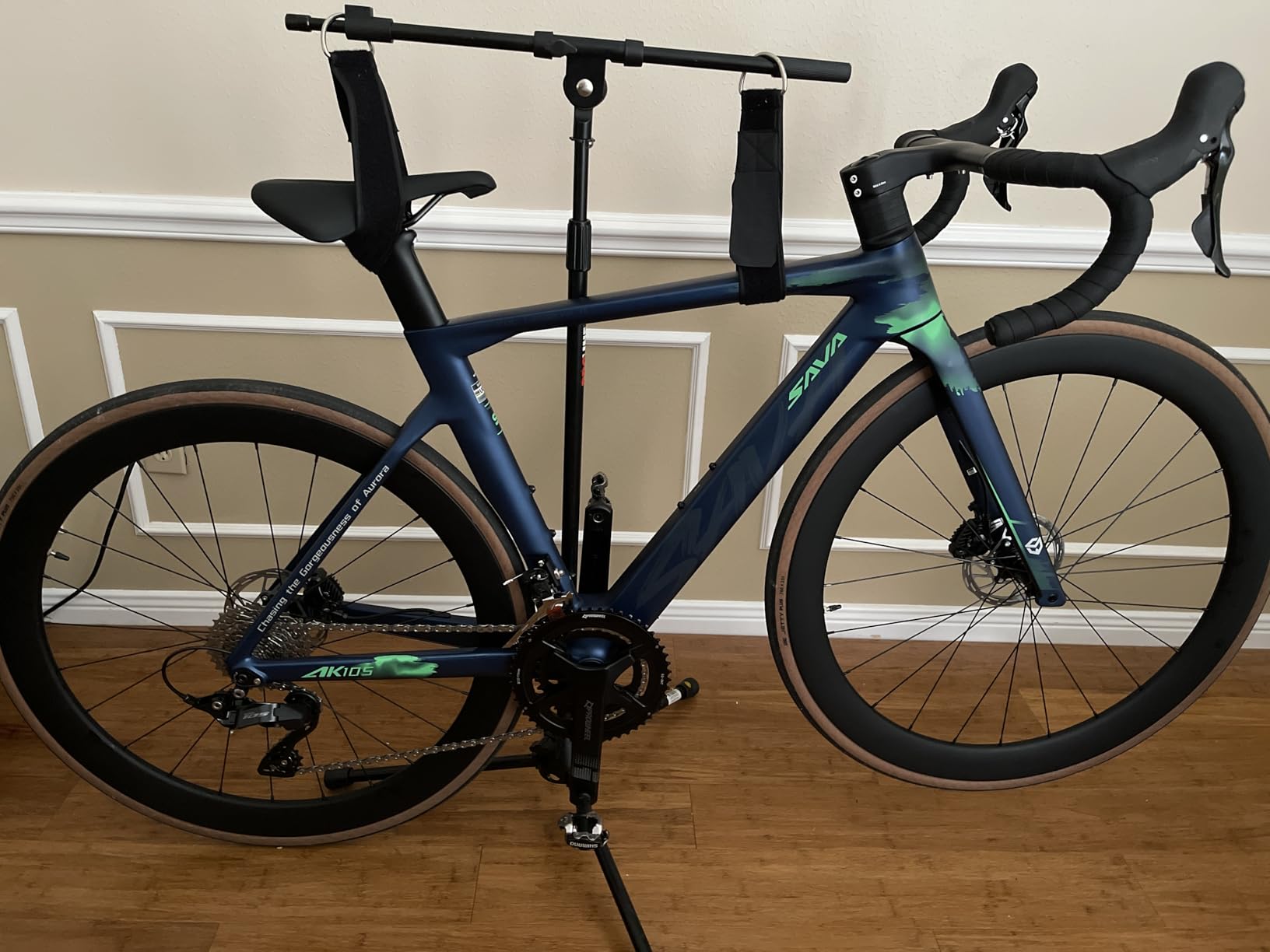 SAVADECK Carbon Fiber Road Bike, Hydraulic Oil Disc Bike with Carbon Fiber Frame and Wheelset, Lightweight Full Carbon Racing Bicycle with Shimano R7120 24S Shift Set for Adults customer photo 1