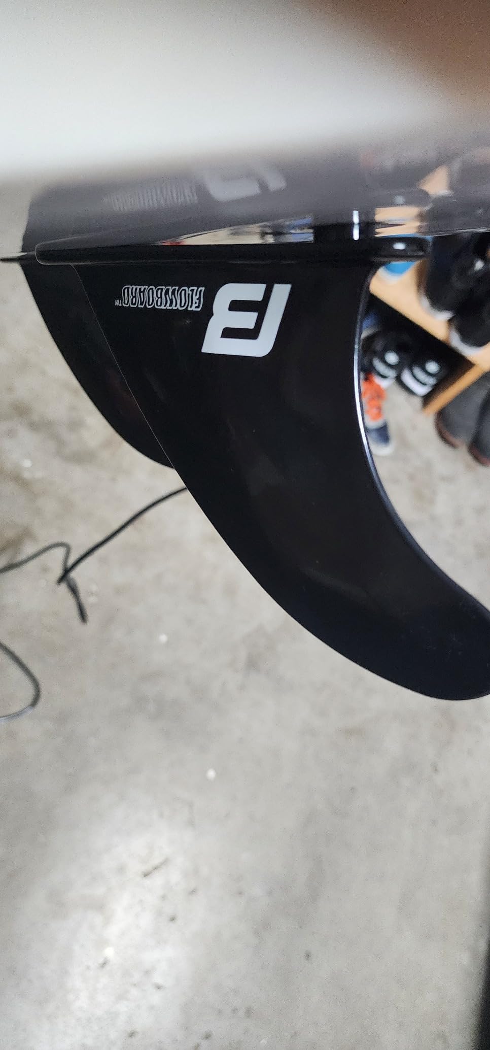 FLOWBOARD Surfboard Softboard Foam - Include (3) Fins 6’ Foot Leash and (2) Wood Stringers Inside Board Availalable in 6' and 7' Short Board and 8' Longboard customer photo 2