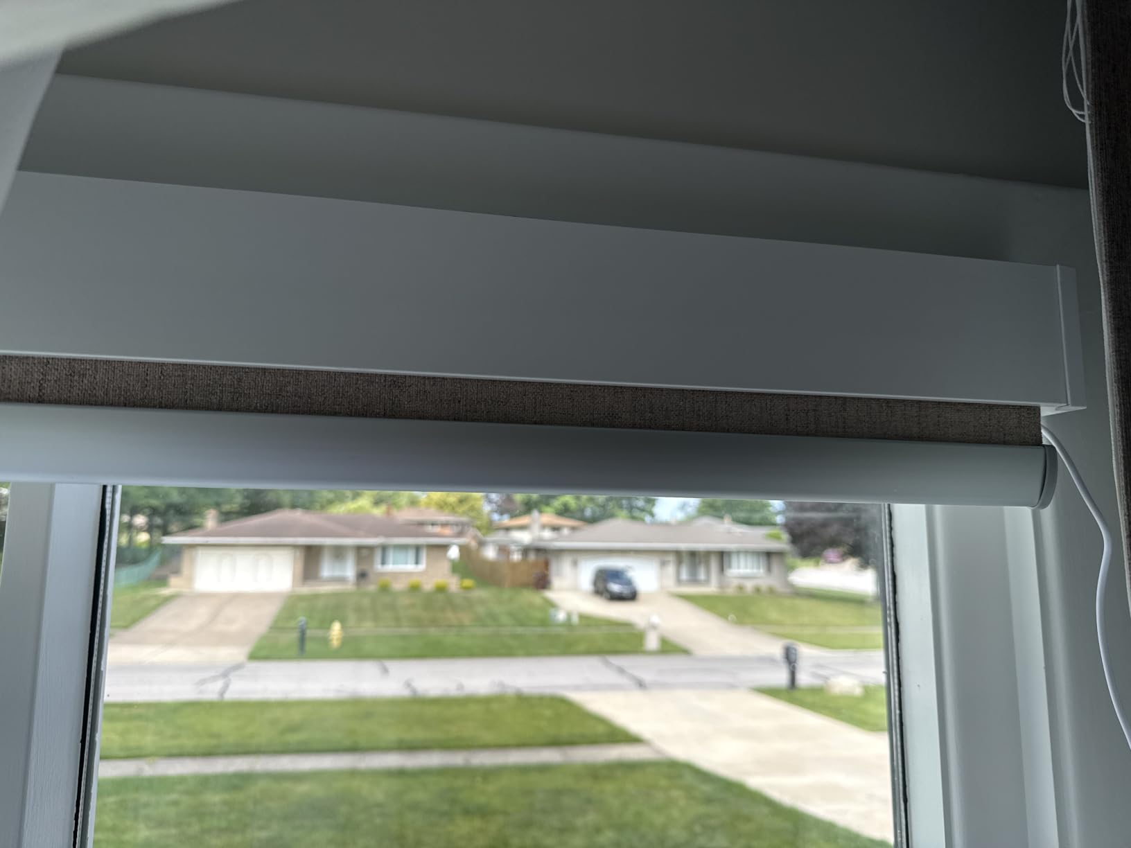 Bringnox Motorized Blinds with Remote, 100% Blackout, Voice Controlled customer photo 1