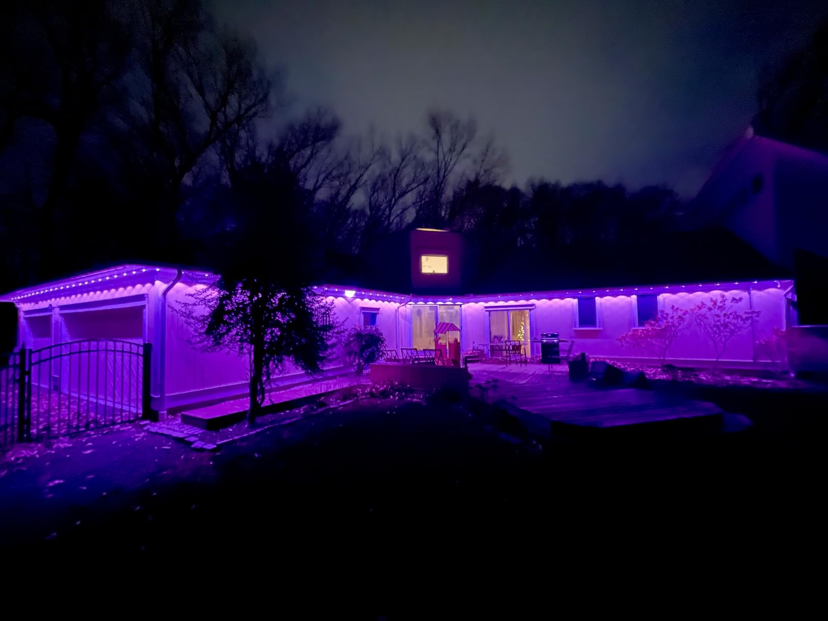 Govee Permanent Outdoor Lights 2, 150ft RGBIC Outdoor Lights with 100 Modes customer photo 1
