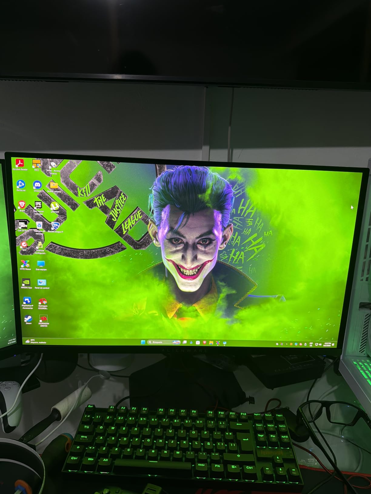 Alienware AW2725DF OLED Gaming Monitor - 26.7-inch Quantom-Dot WQHD (2560x1440) 360Hz 0.03Ms Display, AMD FreeSync Premium Pro, HDMI/DP/USB 3.2 Gen1, Height/Tilt/Swivel/Pivot Adjustability - Black customer photo 1