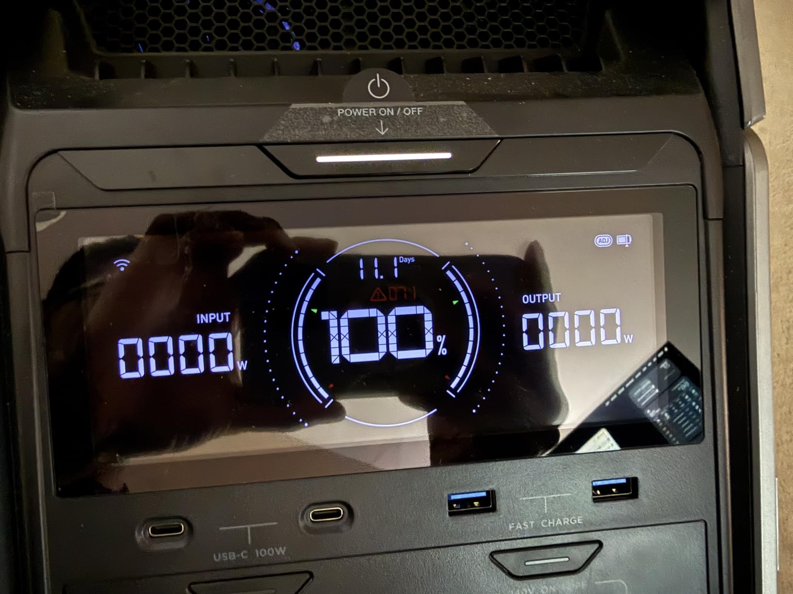 EF ECOFLOW DELTA Pro 3 Portable Power Station, 4096Wh, 4000W AC Output customer photo 1