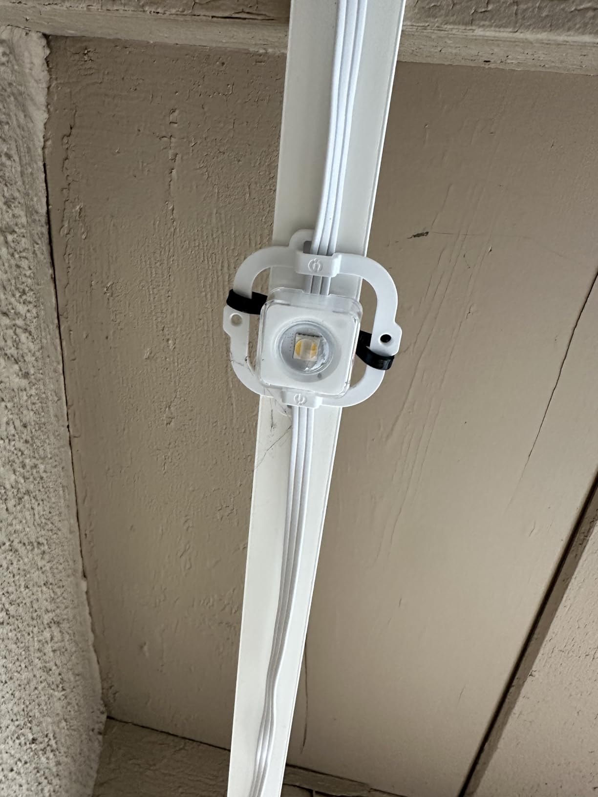 Govee Permanent Outdoor Lights 2, 100ft RGBIC Outdoor Lights with 100 Modes customer photo 1