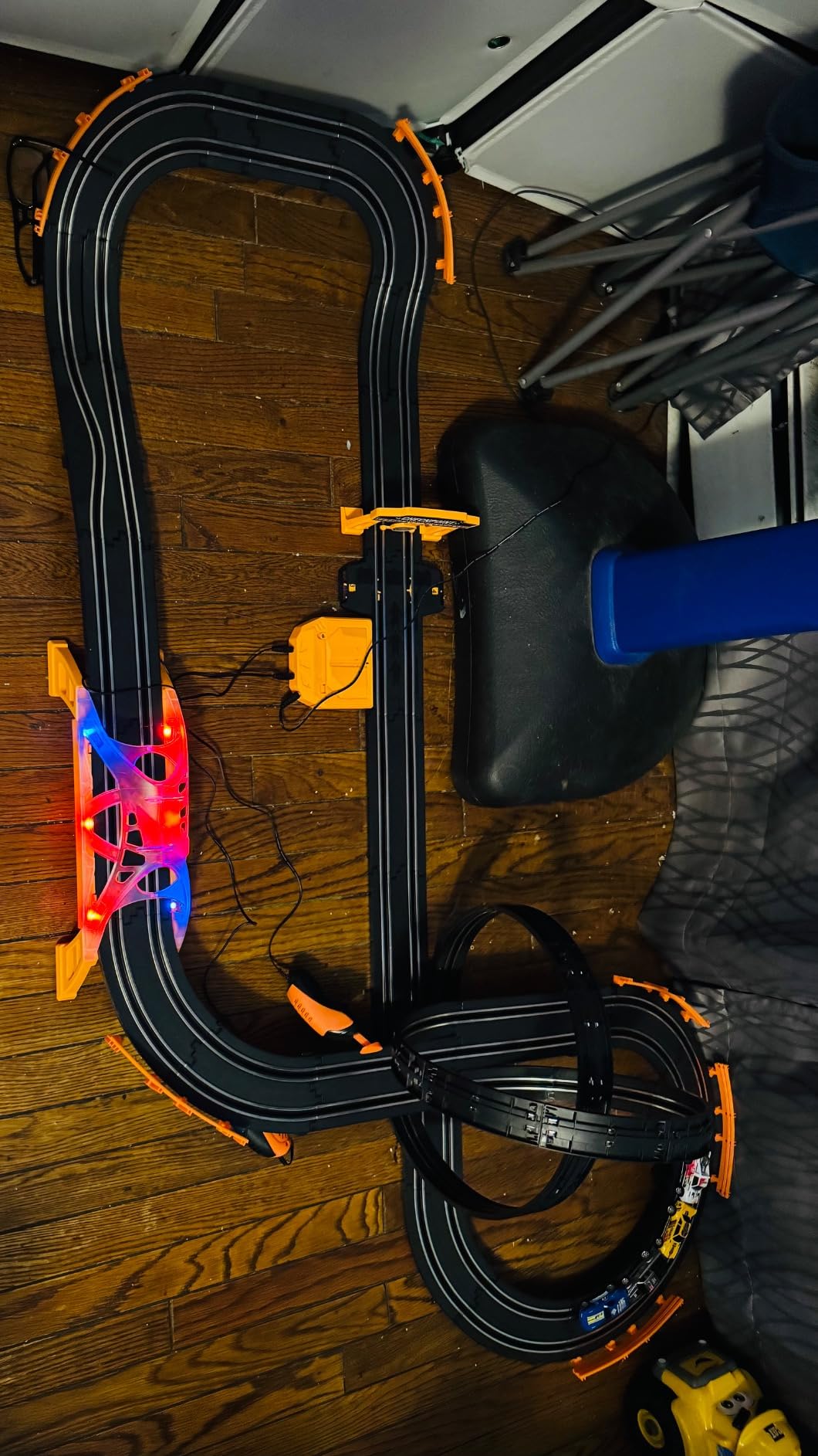 Slot Car Race Track Sets with 4 Slot Cars, Electric Race Car Track Include Slope Circular Overpass Track, Dual Racing Game Featuring Flash Bridge and Pendulum, Gifts Toys for Boys Kids Age 6 7 8-12 customer photo 1