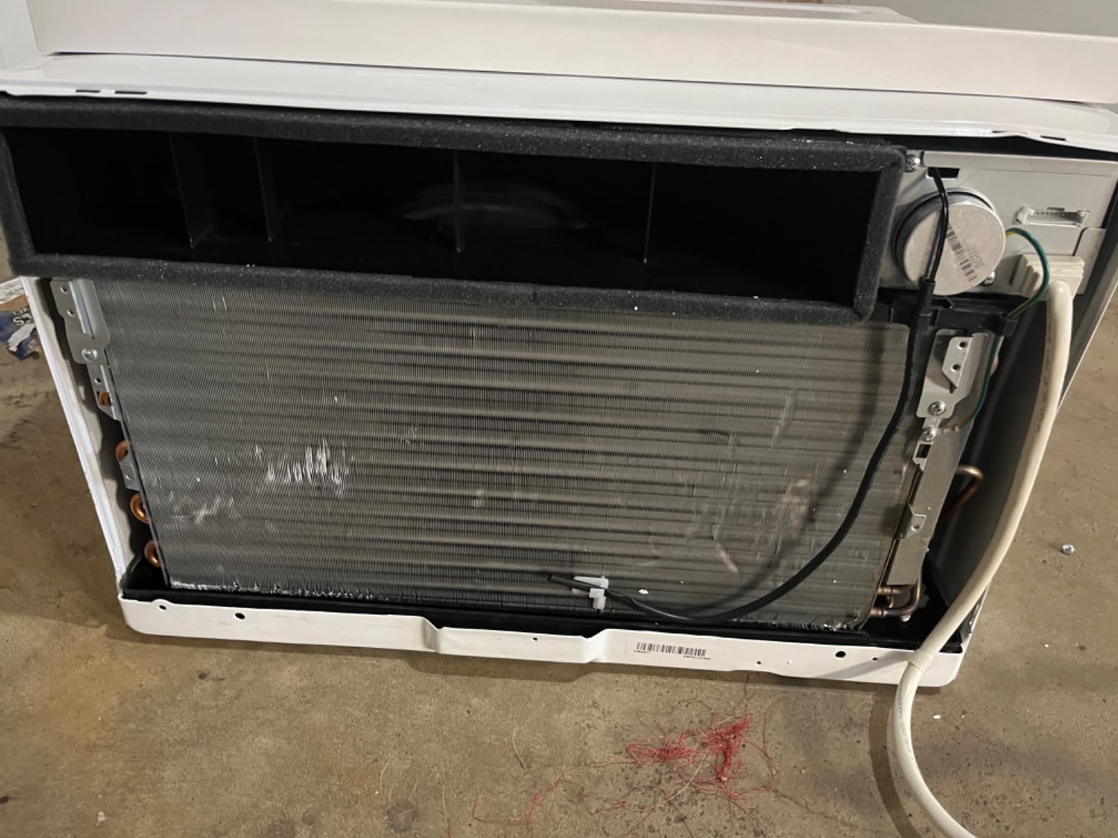LG 14,000 Window Air Conditioner, 115V, 700 Sq.Ft. (25' x 28' Room Size), Quiet Operation, Electronic Control with Remote, 3 Cooling & Fan Speeds, Auto Restart, 14000 BTU, White customer photo 1