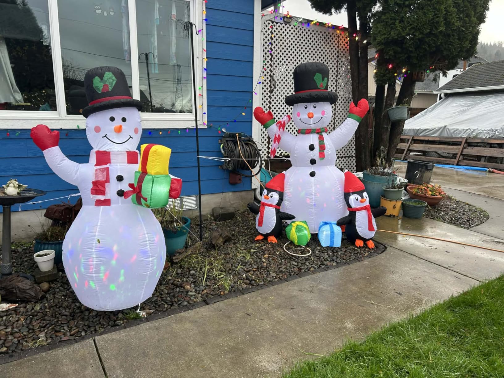 7.9 FT Inflatable Christmas Tree Decorations with Rotated Snowflake Light customer photo 2