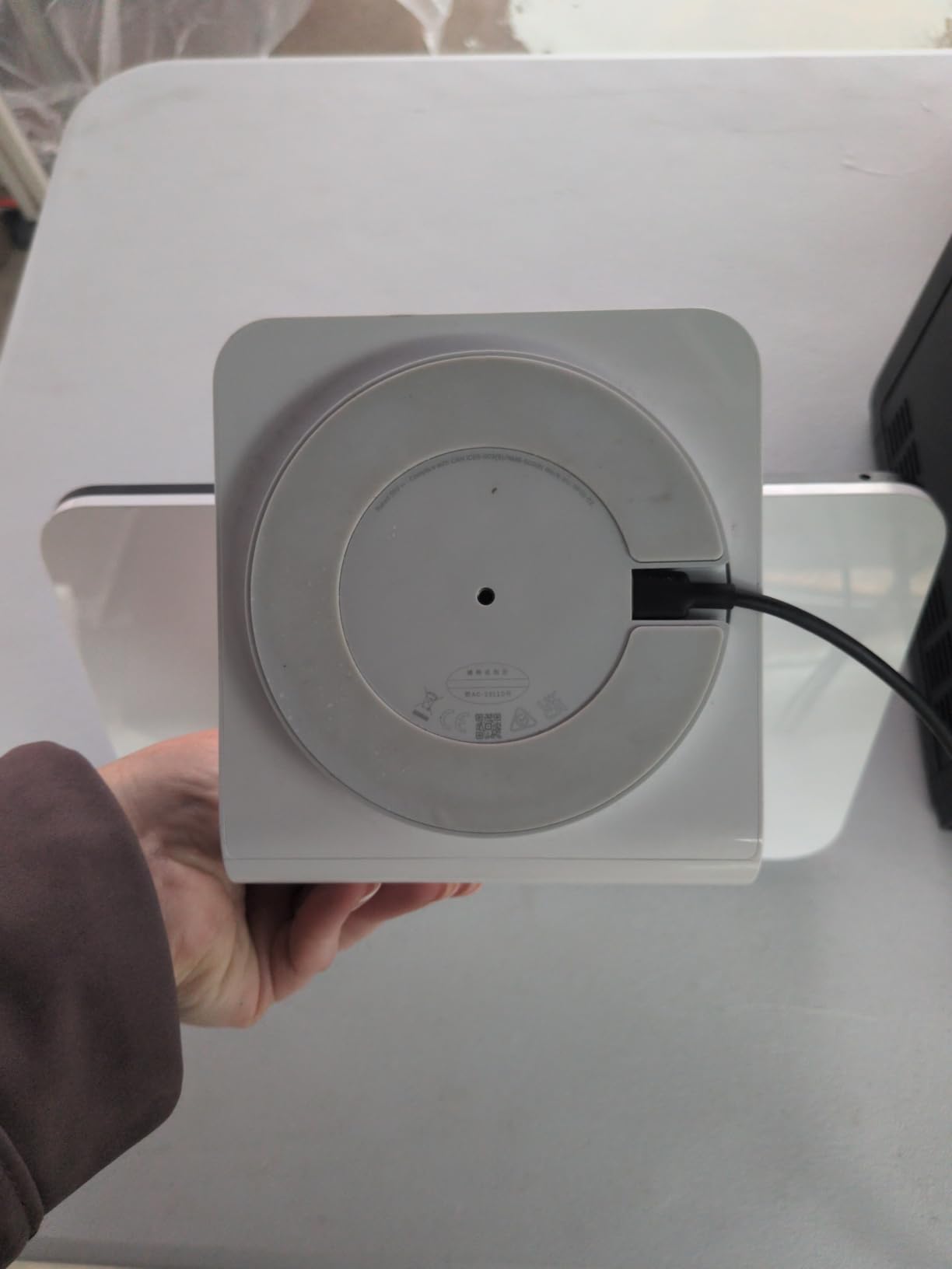 Square Stand for iPad (2nd Generation, USB-C) customer photo 2