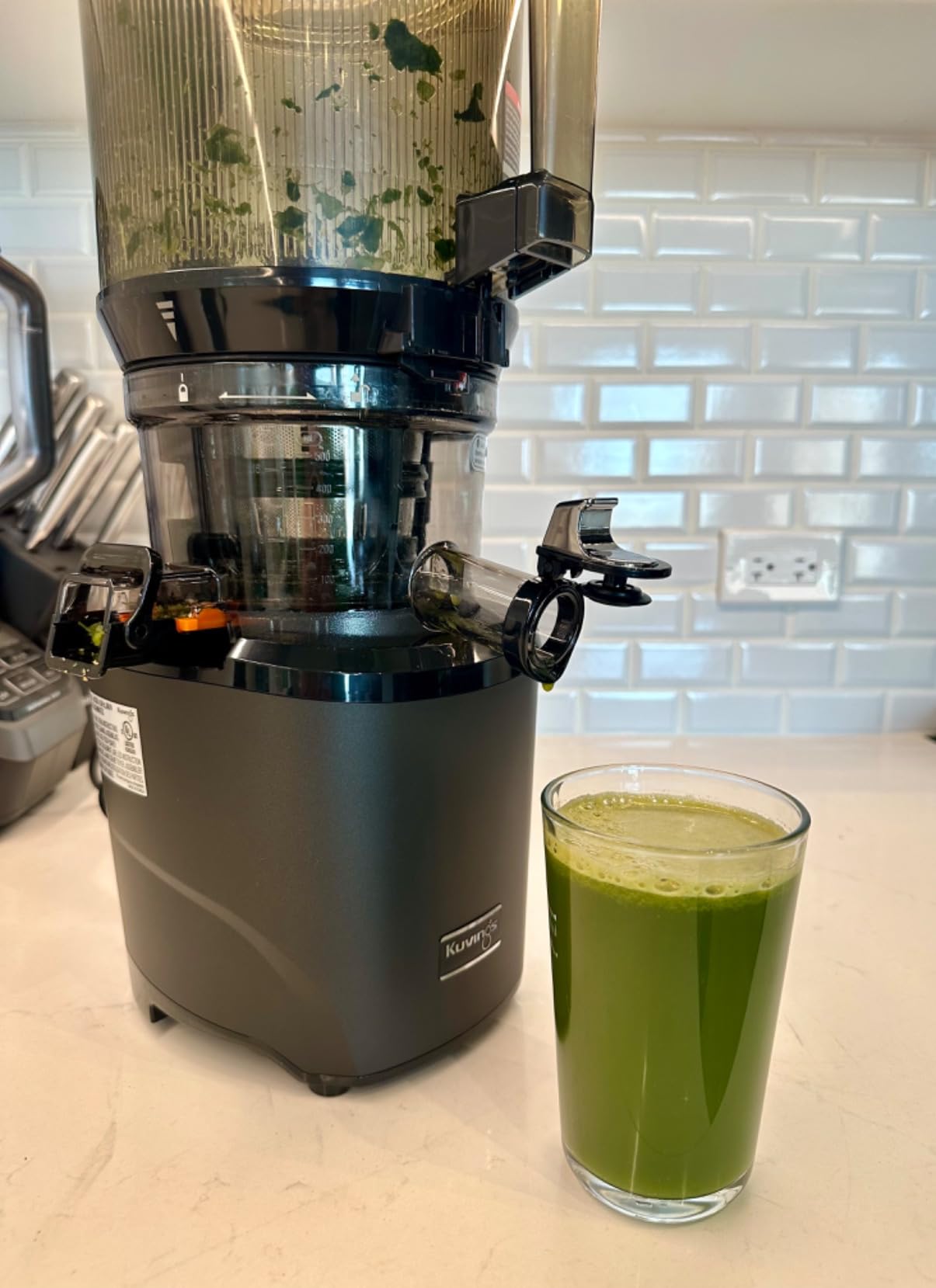 Kuvings AUTO10 Cold Press Juicer Machine, Hands-Free, 100 oz, White customer photo 1