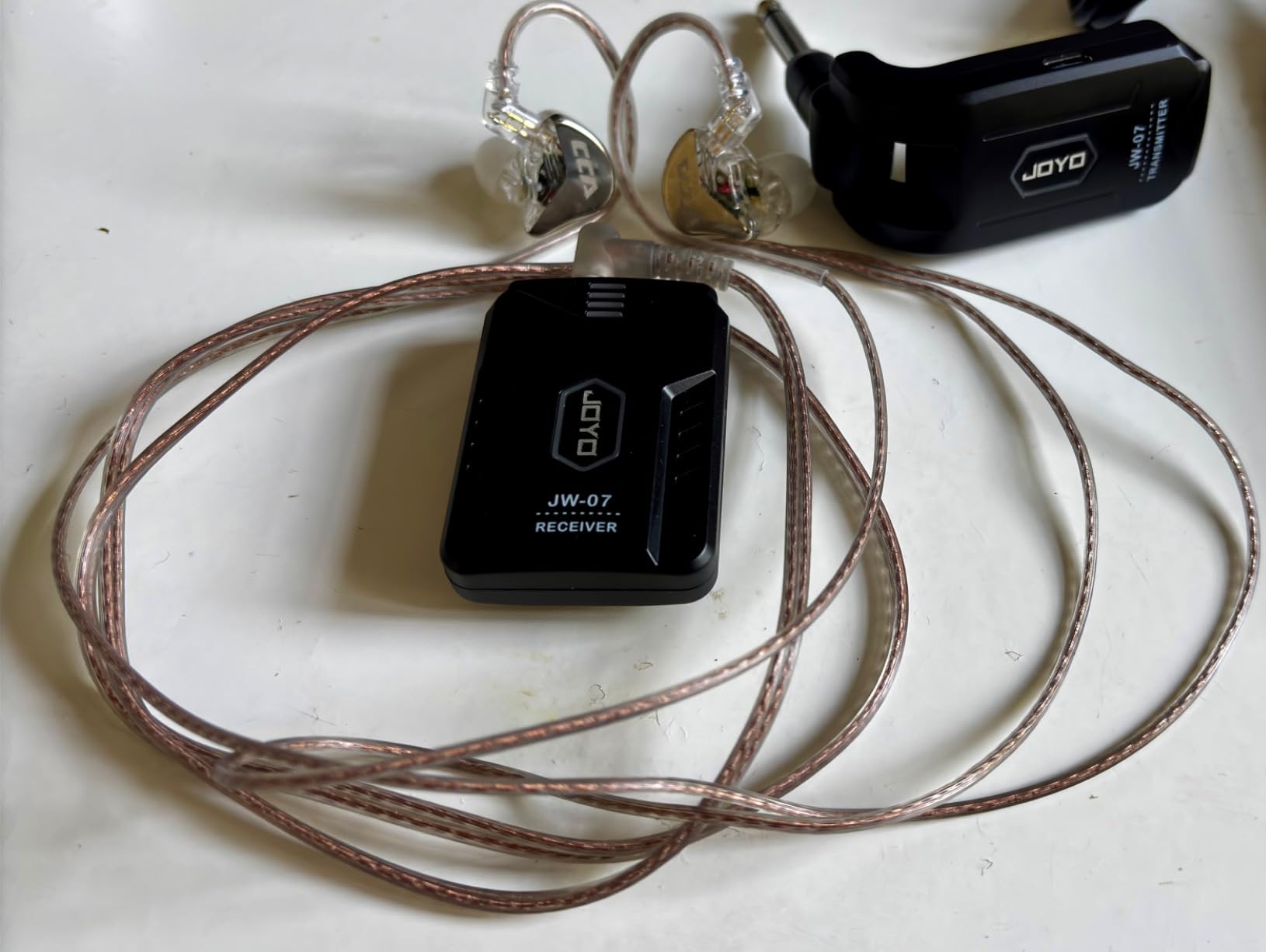 JOYO Wireless in Ear Monitor System 2.4G Wireless IEM System with Transmitter Clip on Receiver Automatic Pairing in-Ear Monitoring for Studio,Guitar,DJ,Live Performance (JW-07) customer photo 2