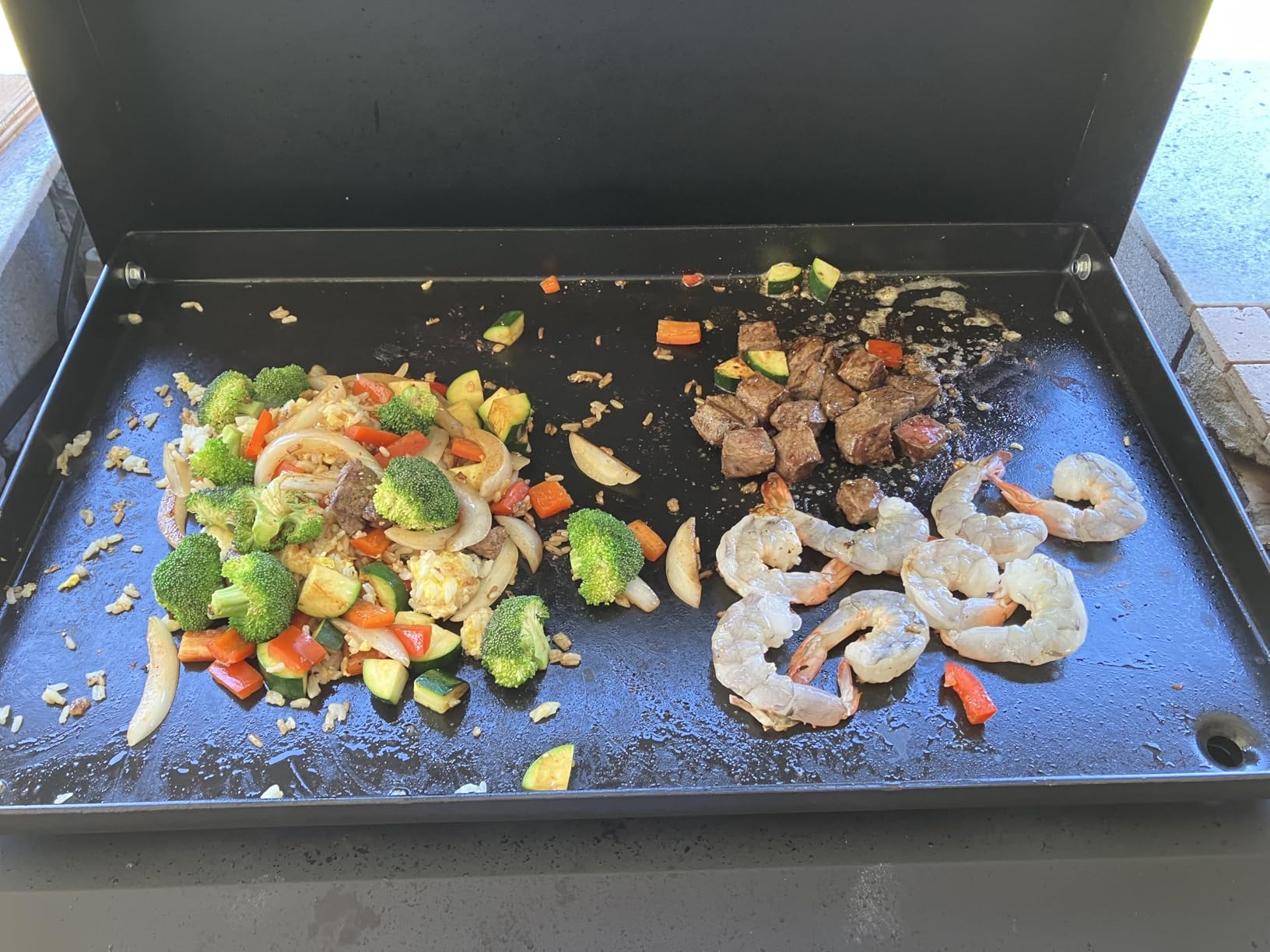 SKOK 3 Burners Outdoor Tabletop Gas Griddle with Hood, Flat Top Grill | 3 Burners Portable Propane Griddle Grill for Kitchen, Outdoor Tailgating BBQ, Camping, Picnicking, 45,000 BTU Output customer photo 2