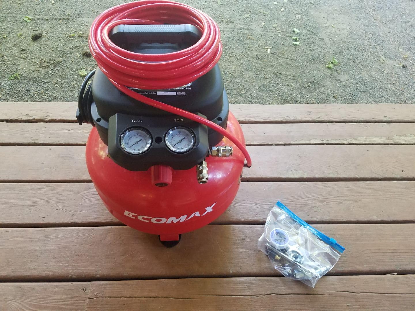 ECOMAX Air Compressor 6 Gallon 175 PSI Pancake Portable Oil-free Tank with 10 PCS Accessories Kit customer photo 2