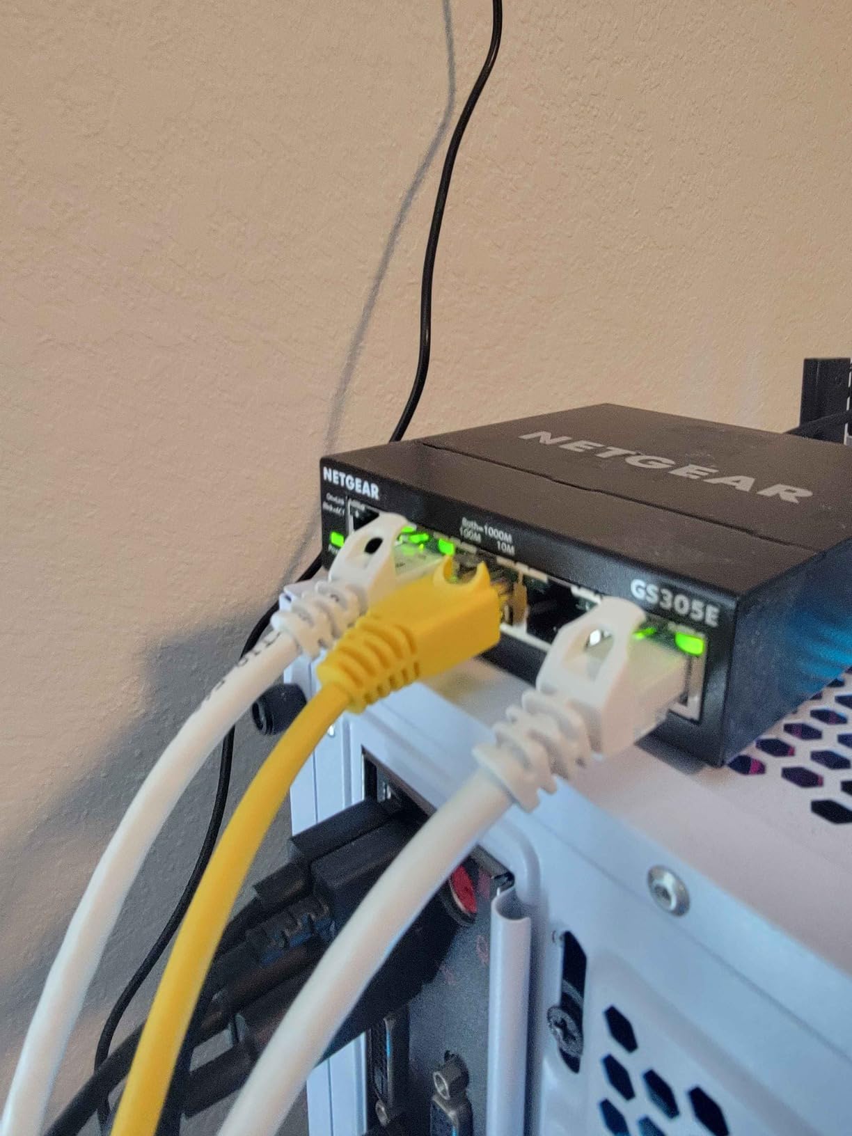 NETGEAR 8-Port Gigabit Ethernet Easy Smart Managed Network Switch (GS308E) customer photo 1