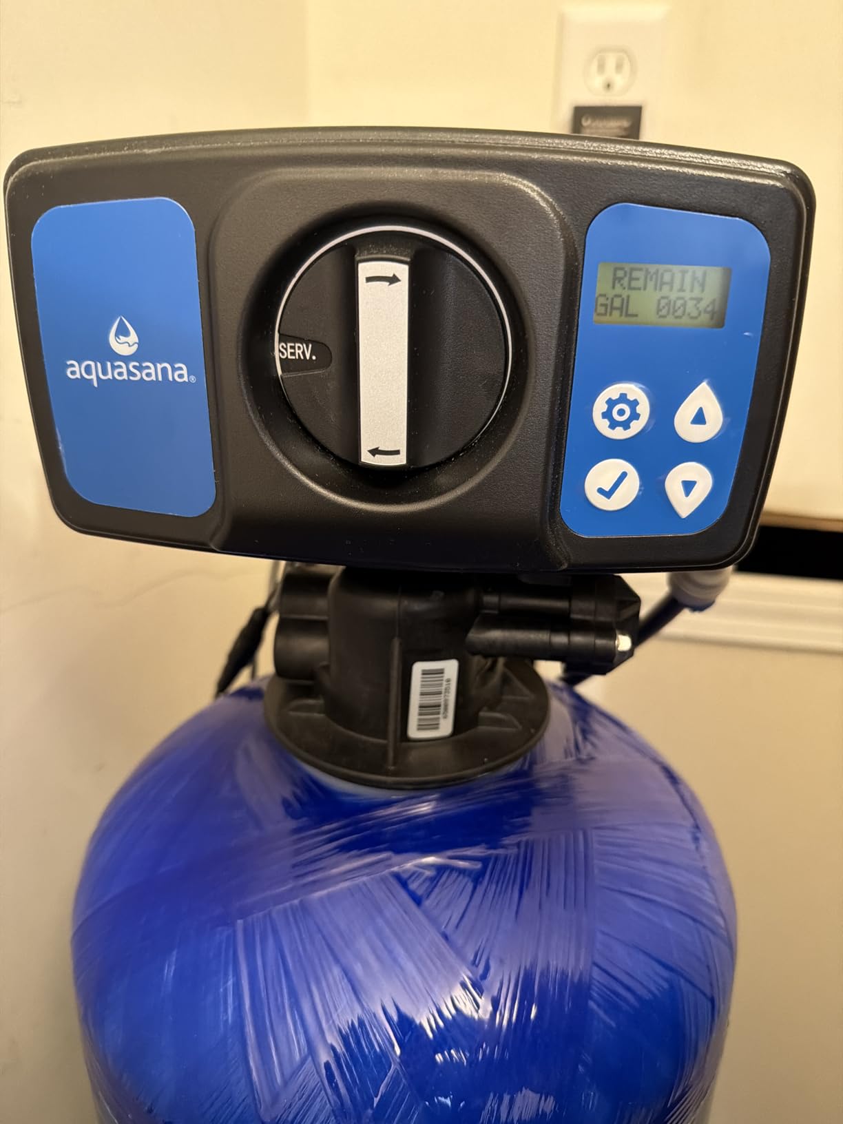 Aquasana SimplySoft Whole House Water Softener | 40K Grain | WH-SF40-BASE | Hard Water Reduction | 15.5 GPM | Metered Regeneration | Salt-Saving Efficiency | Base Tank & Cabinet | 5/10-Year Warranty customer photo 1