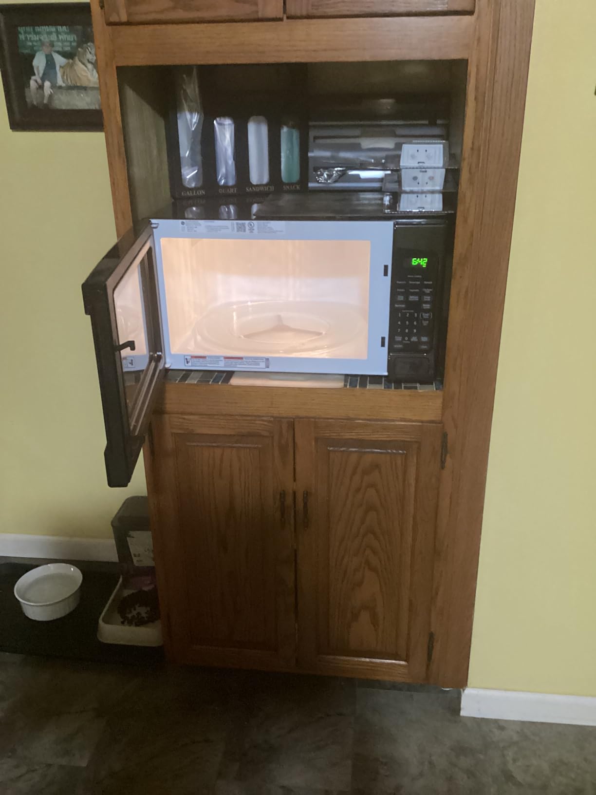 GE Countertop Microwave Oven, 1,200-watt Capacity, 2.0 Cubic Ft., 8 Auto Setting Cooking Settings, Child-Lock Technology, Kitchen Essentials for the Countertop, Dorm Room or Apartment, Stainless Steel customer photo 2