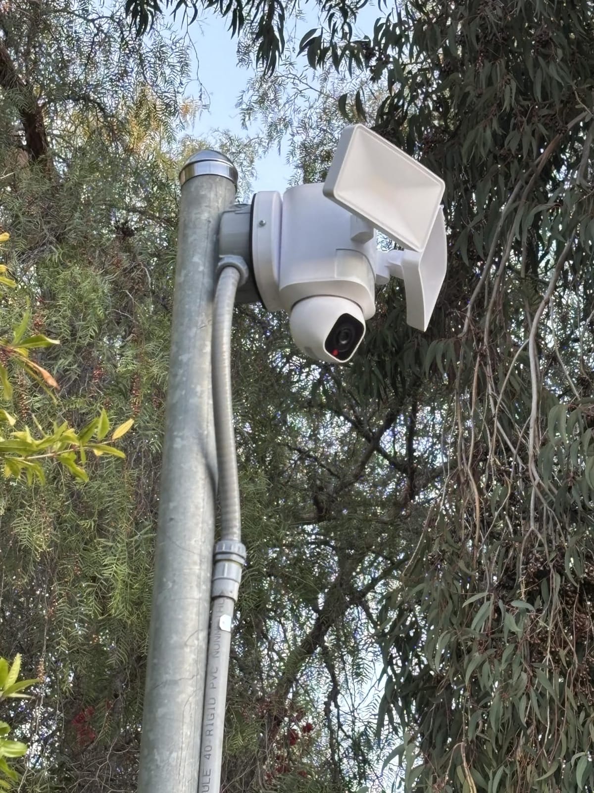 eufy Security Floodlight Camera E30, 2K, AI Detection & Tracking, Outdoor | 360 Coverage, Pan & Tilt, 2000 Lumens, Built-in Siren, 24/7 Recording, 2.4GHz Wi-Fi, No Monthly Fee customer photo 1