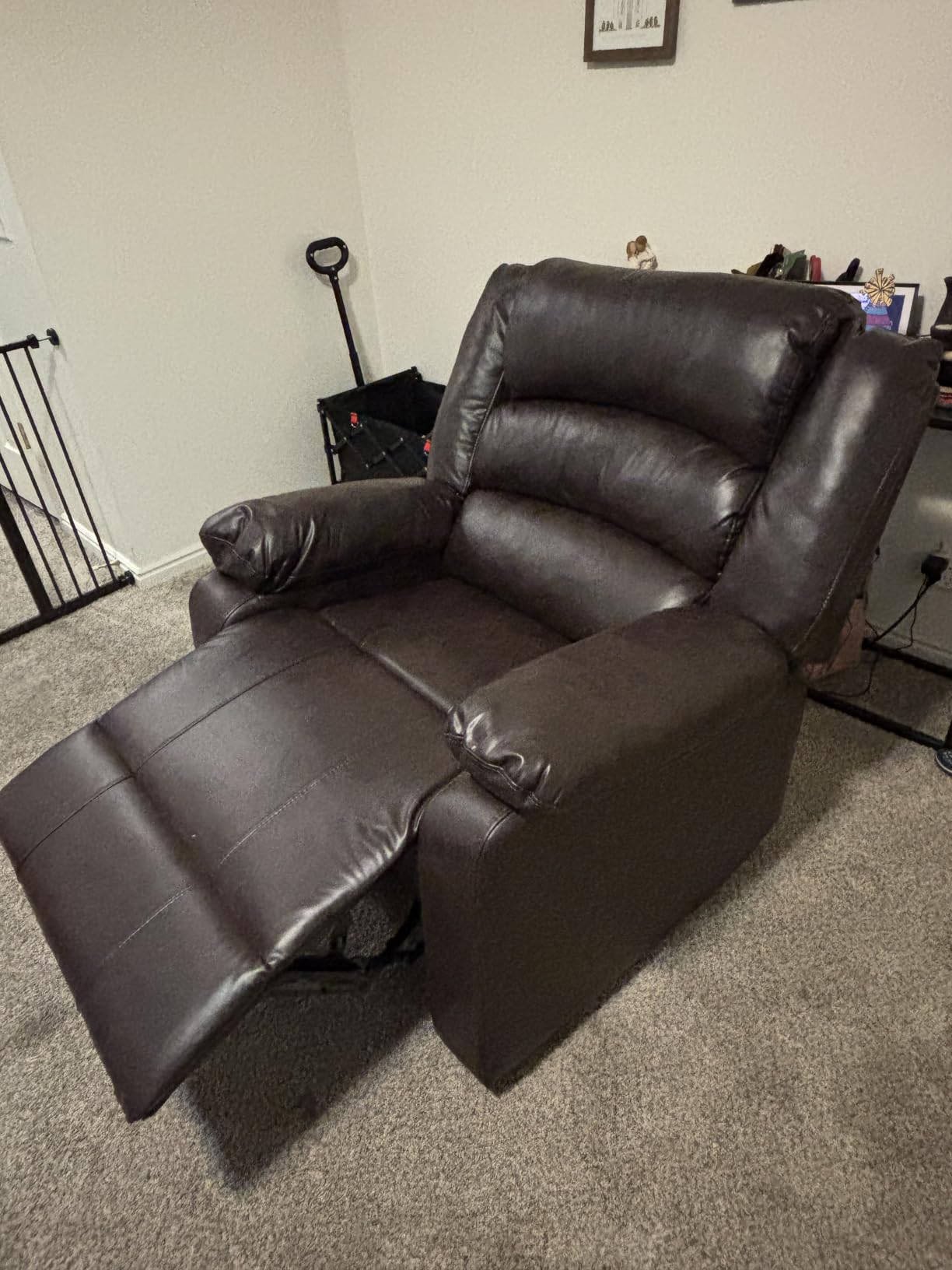 EBELLO Classic Power Recliner Chair, Oversized Electric Reclining Chair with Overstuffed Cushion and Back, Soft Fabric Adults Single Recliner Sofa for Living Room, Grey customer photo 2