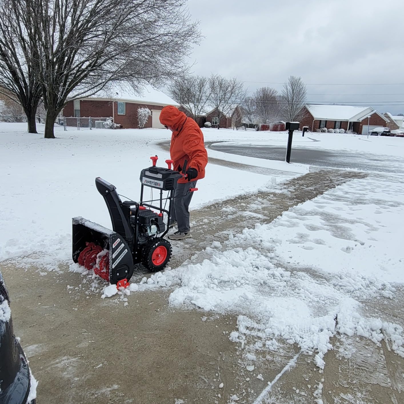 AMERISUN 24-Inch Gas Snow Blower with 212cc 4-Cycle OHV Engine, Recoil Start, 40Ft Snow Throwing for Decks, Driveways, and Sidewalks customer photo 1