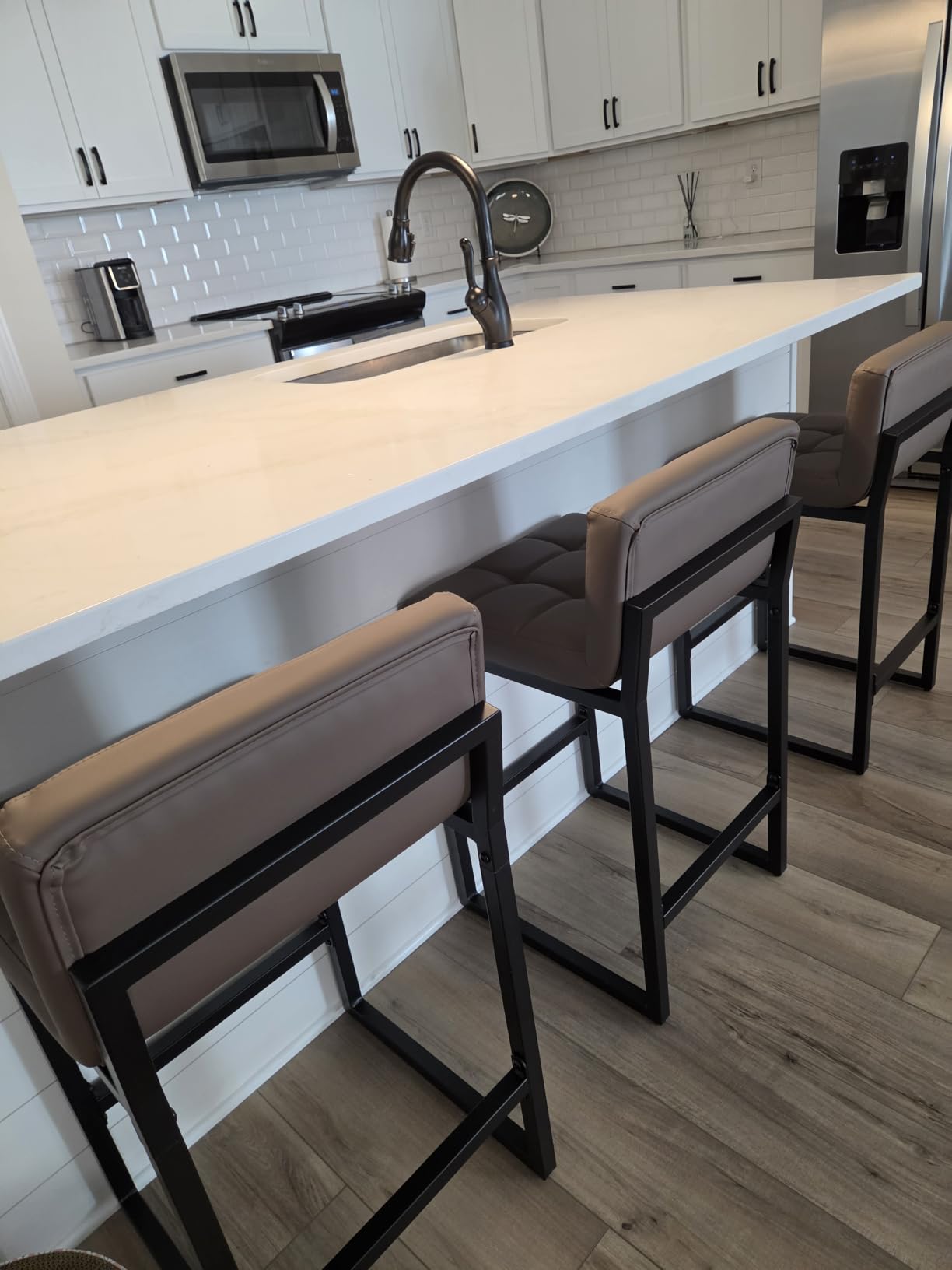 FIRAVOE Counter Height Bar Stools Set of 4, Upholstered Barstools with Back, Bar Chairs with Thickened Metal Legs, PU Leather Counter Stools for Kitchen Island (Coffee Brown, 4Pcs 26