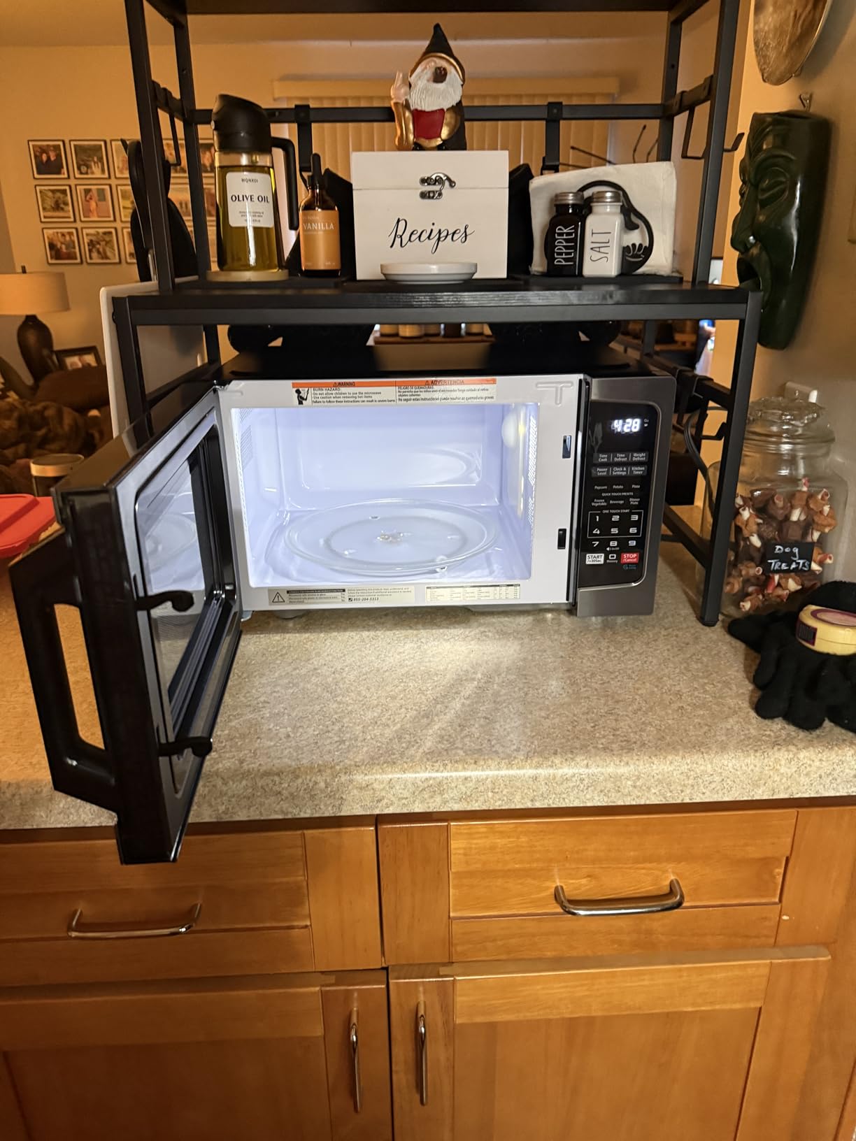 TOSHIBA Microwave Oven, 0.9 Cu.Ft, 900W, Black Stainless Steel | 6 Auto Menus, Mute Function, Child Lock, LED Lighting, 10.6 Inch Removable Turntable, Perfect for Apartment customer photo 2