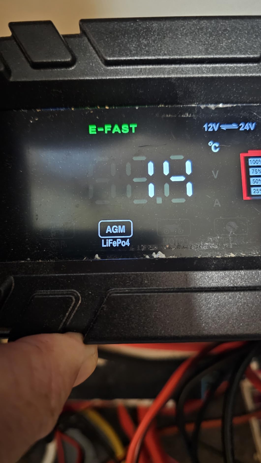12V 300Ah (314Ah) Lithium LiFePO4 Battery With 200A BMS | 4019Wh High Capacity, 15000+ Deep Cycles, Low Temp Protection, IP65 Waterproof for Solar Energy, Storage Backup Power, RV, Camping customer photo 2