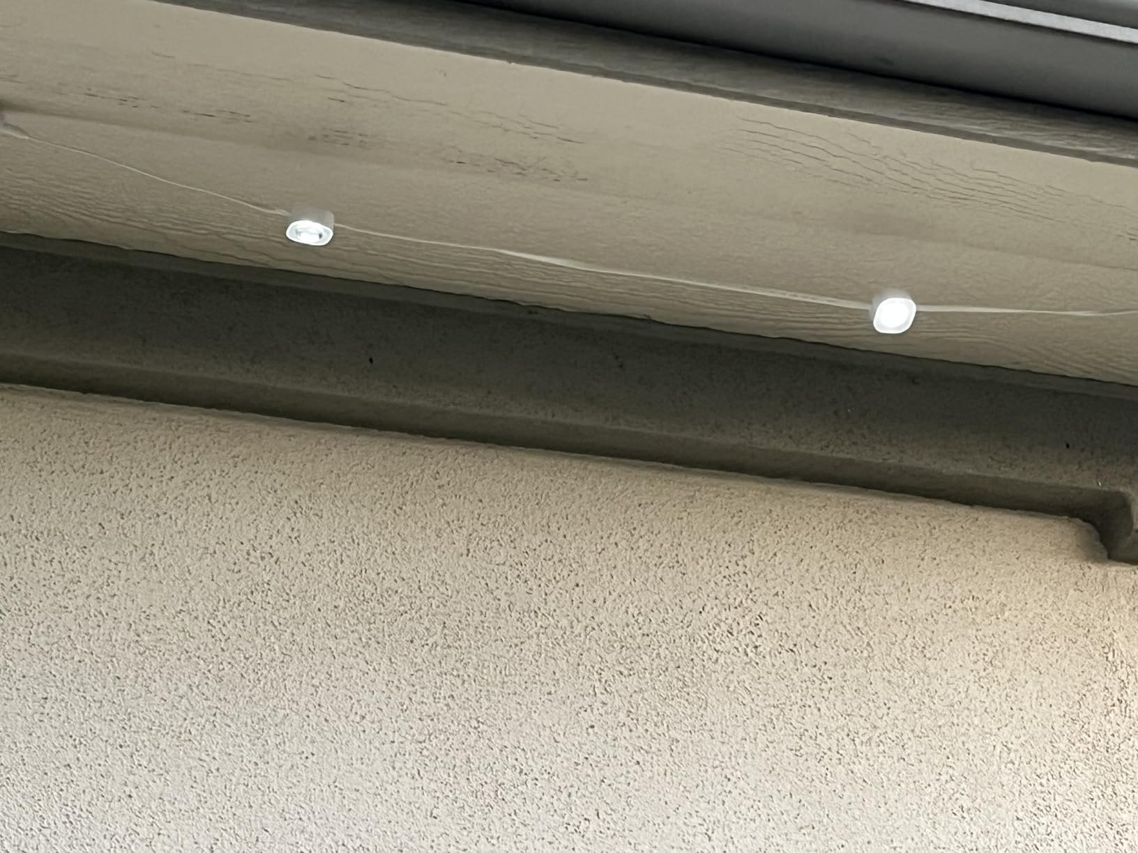 Govee Permanent Outdoor Lights Pro, 200ft with 120 RGBIC LED Lights, White customer photo 2