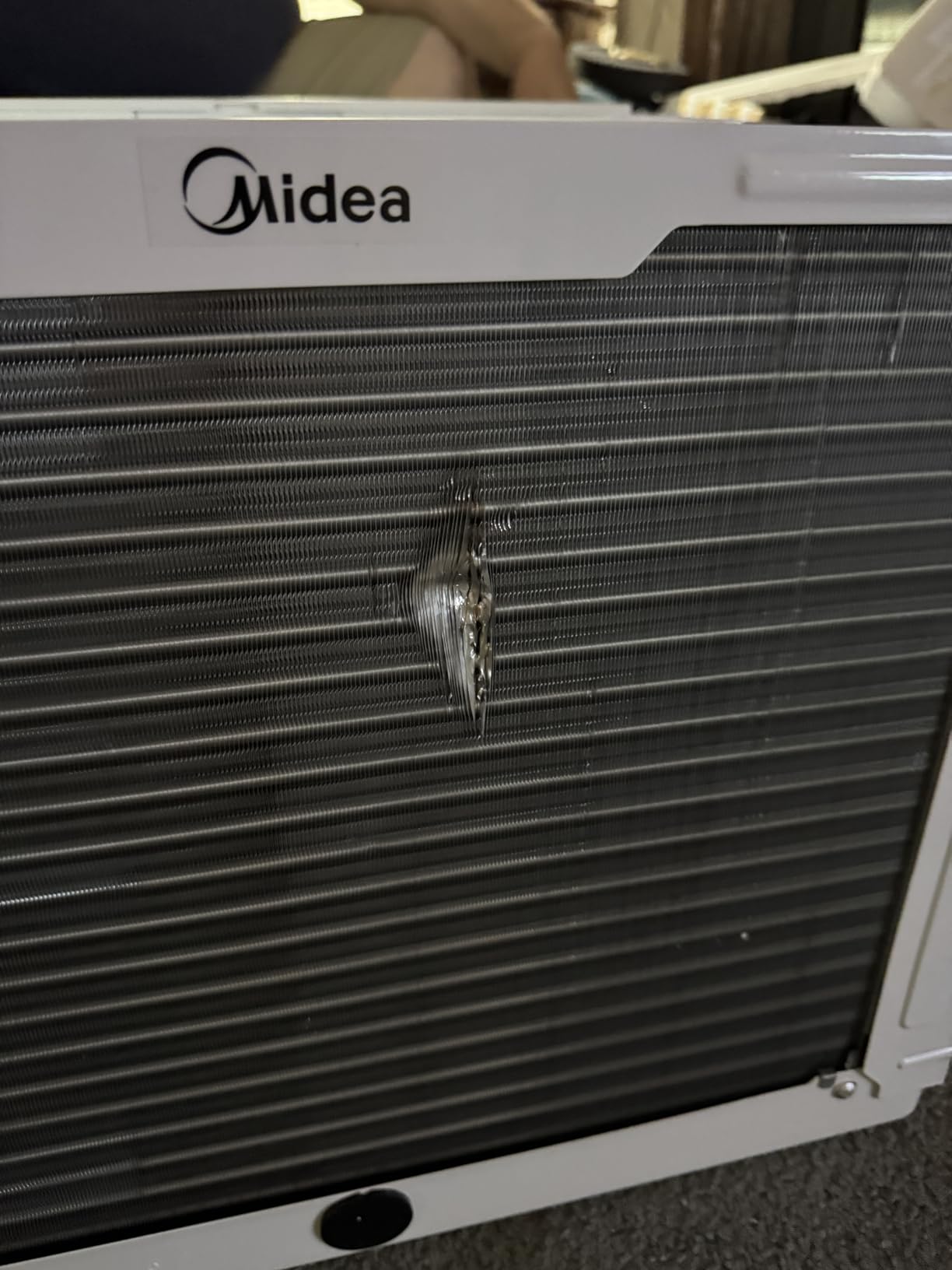 Midea 14,000 BTU Smart Inverter 115V Window Air Conditioner, 700 Sq Ft customer photo 1