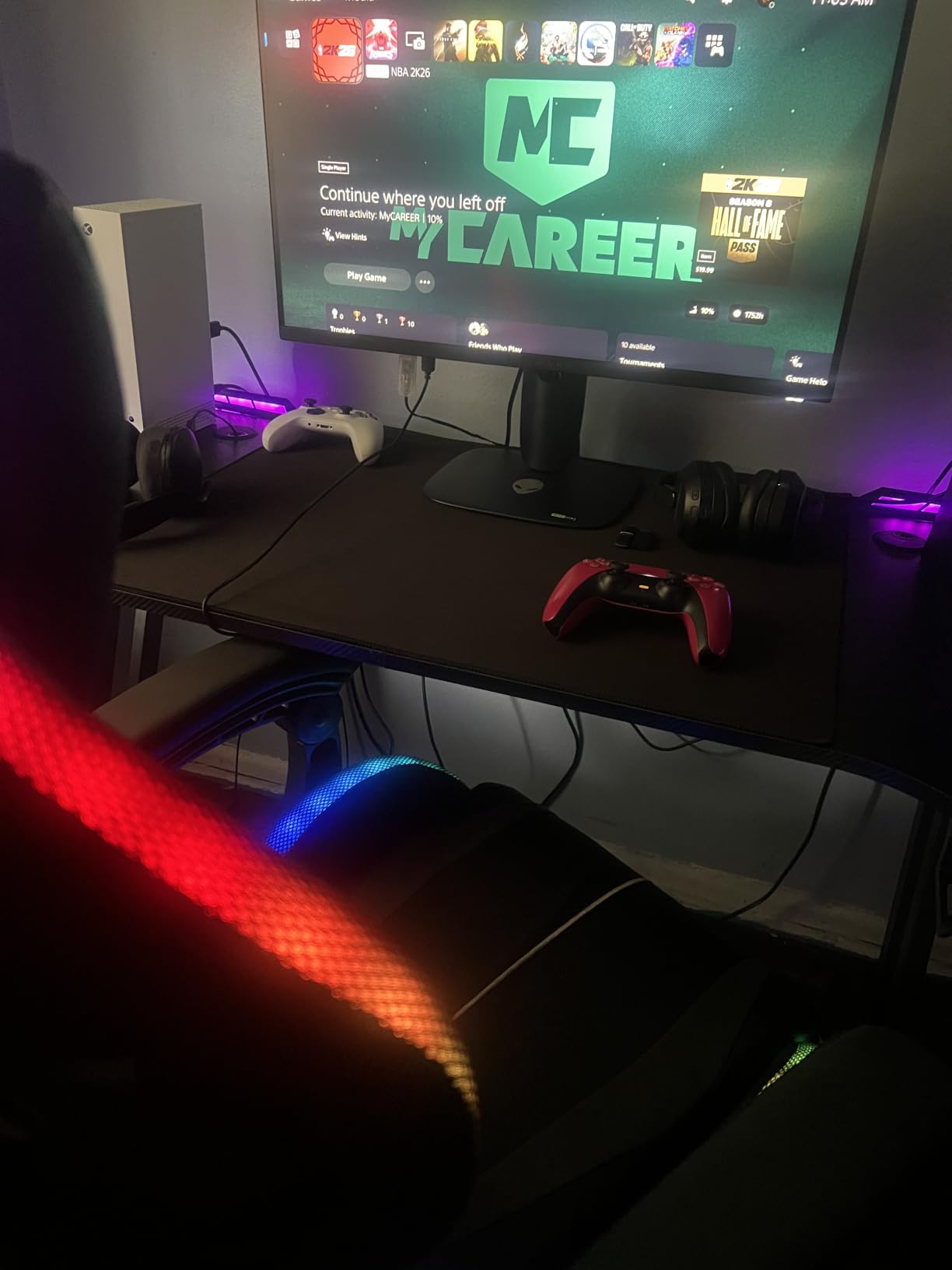 Alienware 27 Gaming Monitor AW2725DM, WQHD Fast IPS, 180Hz, G-SYNC, VESA customer photo 1