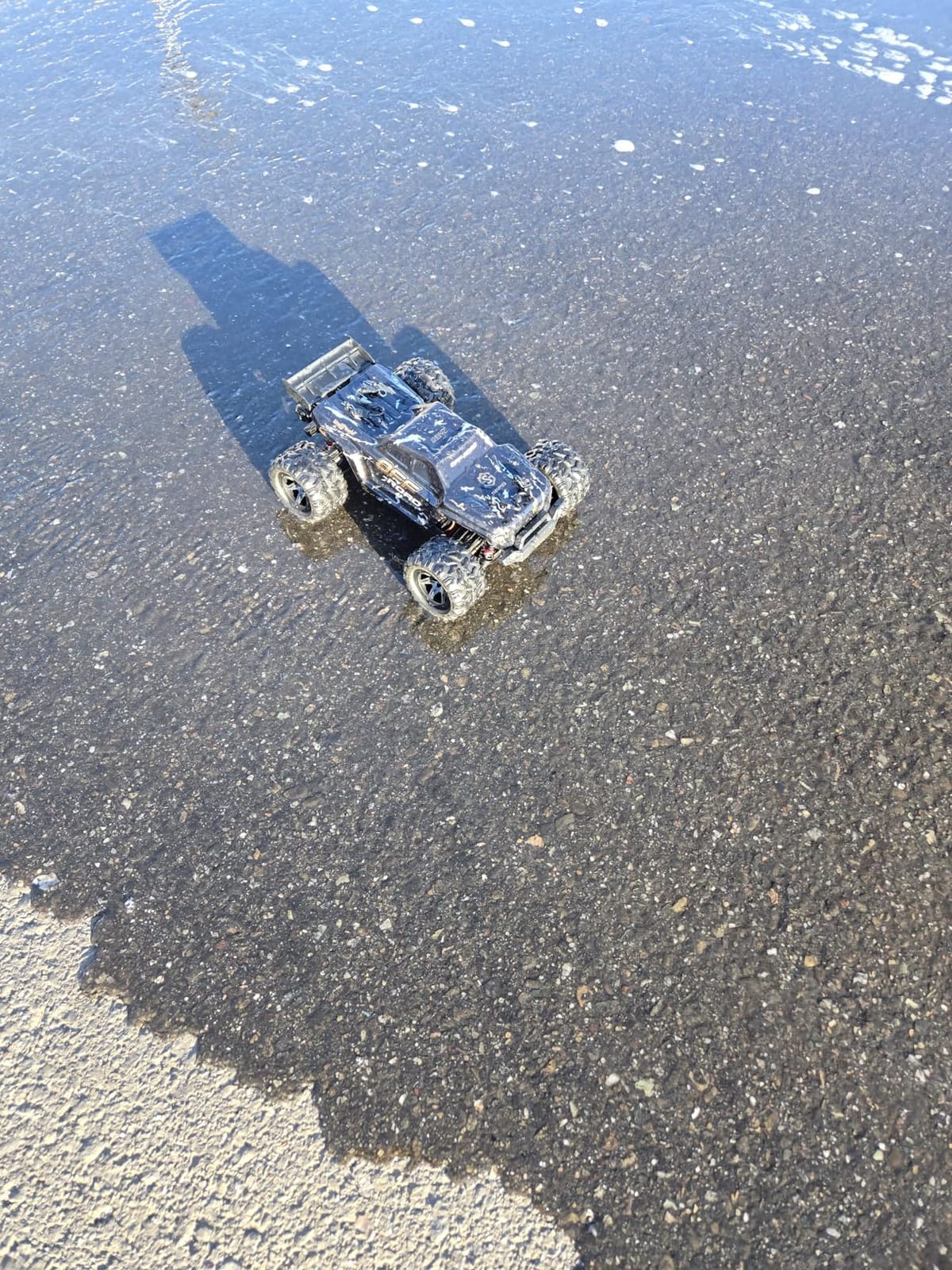 DEERC 9309E All Terrain Fast RC Cars for Adults 40KPH,4WD Electric Off-Road Remote Control Monster Truck,2.4Ghz High Speed Car,Waterproof Monster Truck with 2 Batteries for Boys & Kids customer photo 1