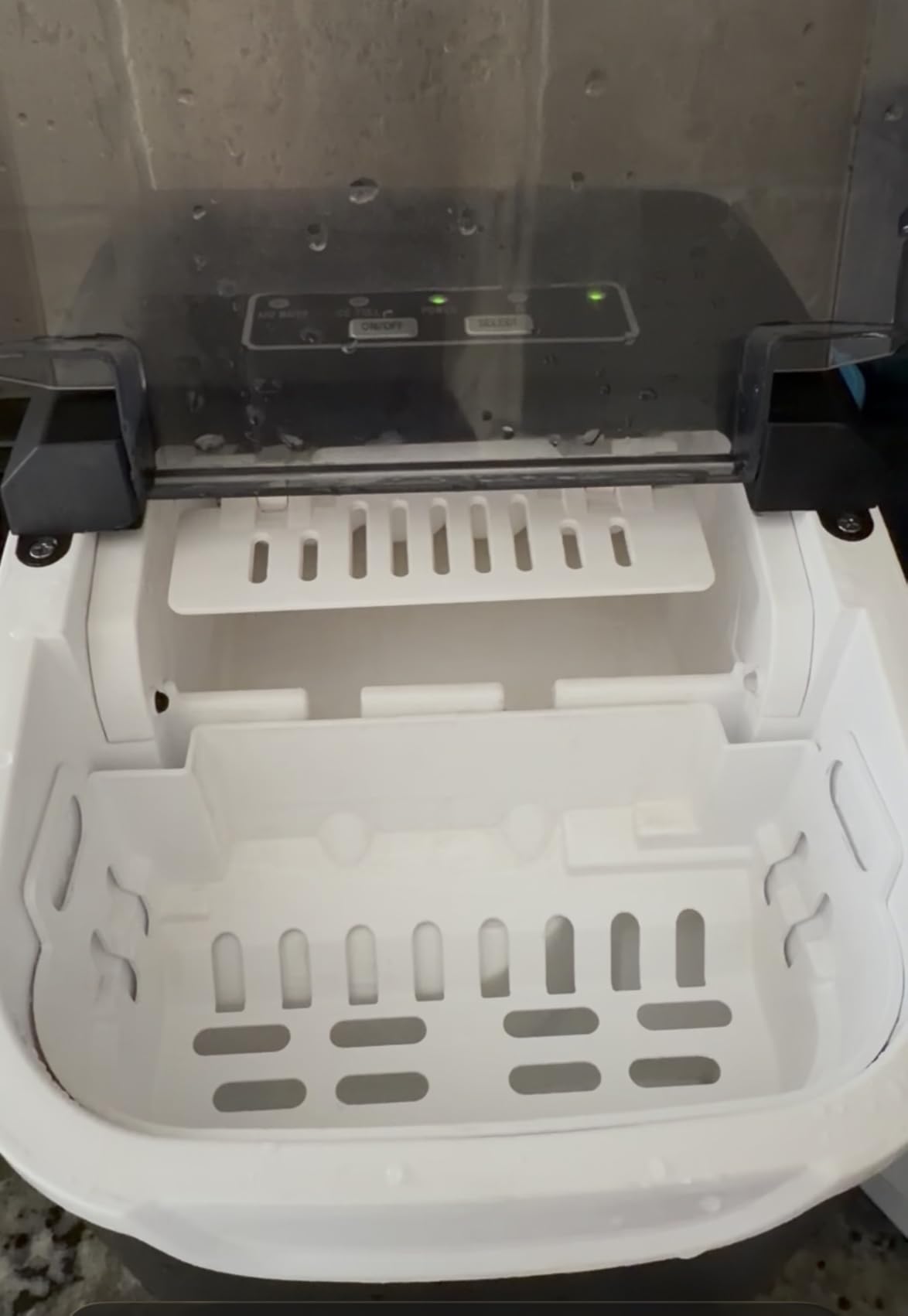 Antarctic Star Countertop Ice Maker Machine, 26Lbs/Day Fastest 6-Min Ice | 8 bullet ice in 6min, 2 sizes, energy-saving, portable handle, Self-Cleaning, basket/scoop for Home/bar/RV/camping. Black customer photo 2