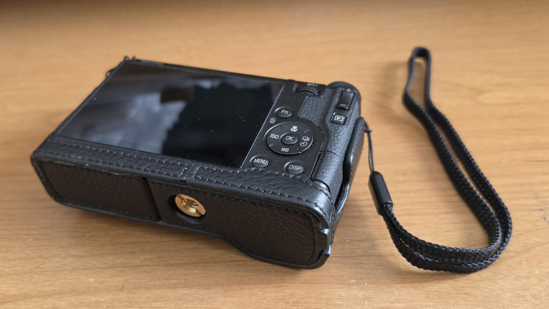 Ricoh GR IV Premium Digital Compact Camera, 25.7MP APS-C CMOS, 28mm F2.8 GR Lens customer photo 1