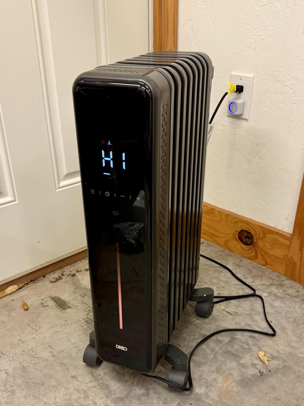 DREO Oil Filled Radiator Heater for Indoor Use, 8 Safety Protection, 1500W Electric Heaters for Large Room, 8 Fins, with Remote, 4 Modes, Digital Thermostat, 24H Timer, Quiet customer photo 1