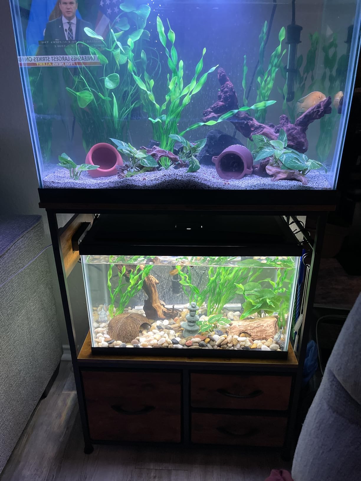 Heybly 20-29 Gal Fish Tank Stand with Drawer, Power Outlet,330lbs HAS001BK customer photo 1